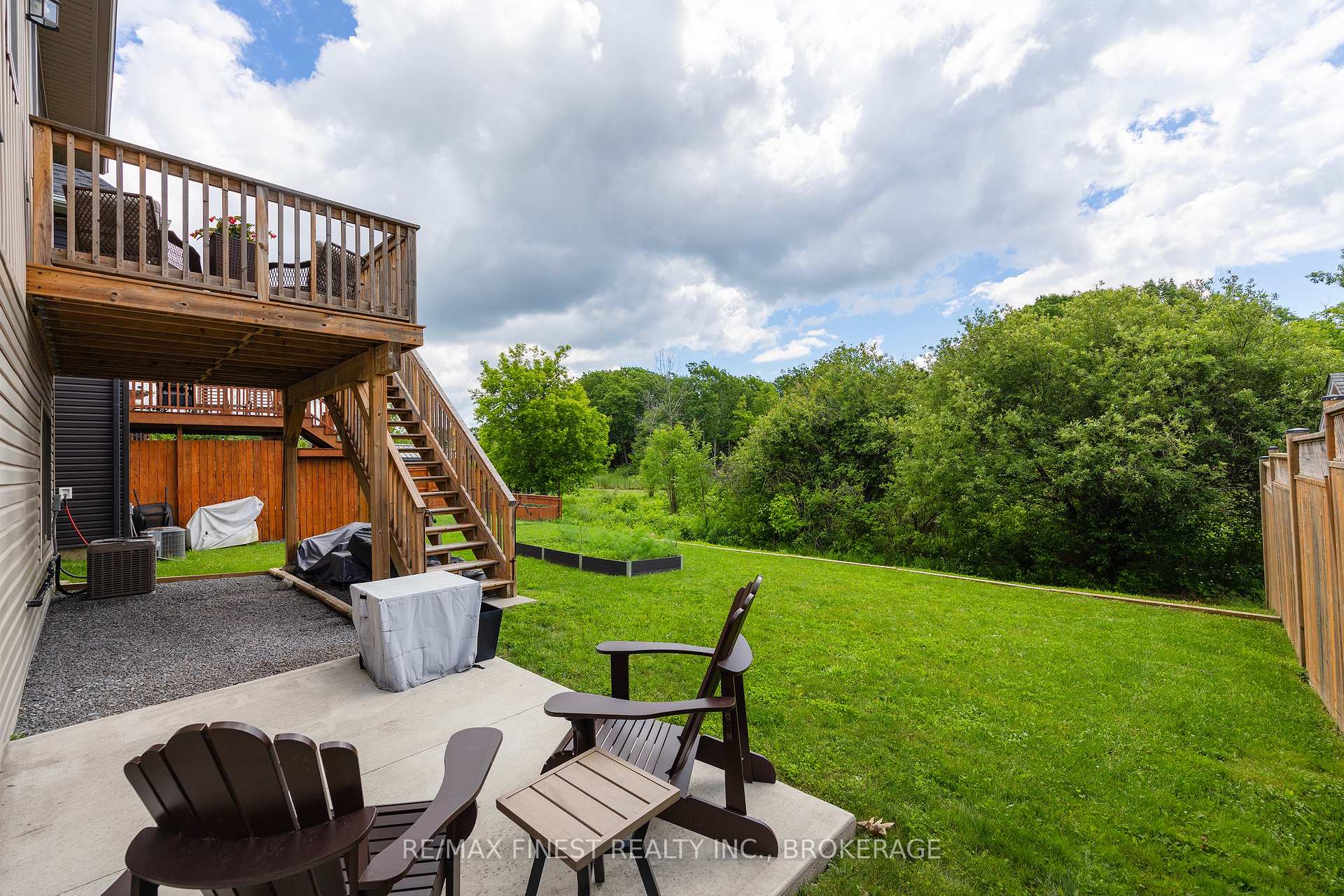 Photo 3 of 386 Nalon Road, Gananoque, Gananoque — HOMEH