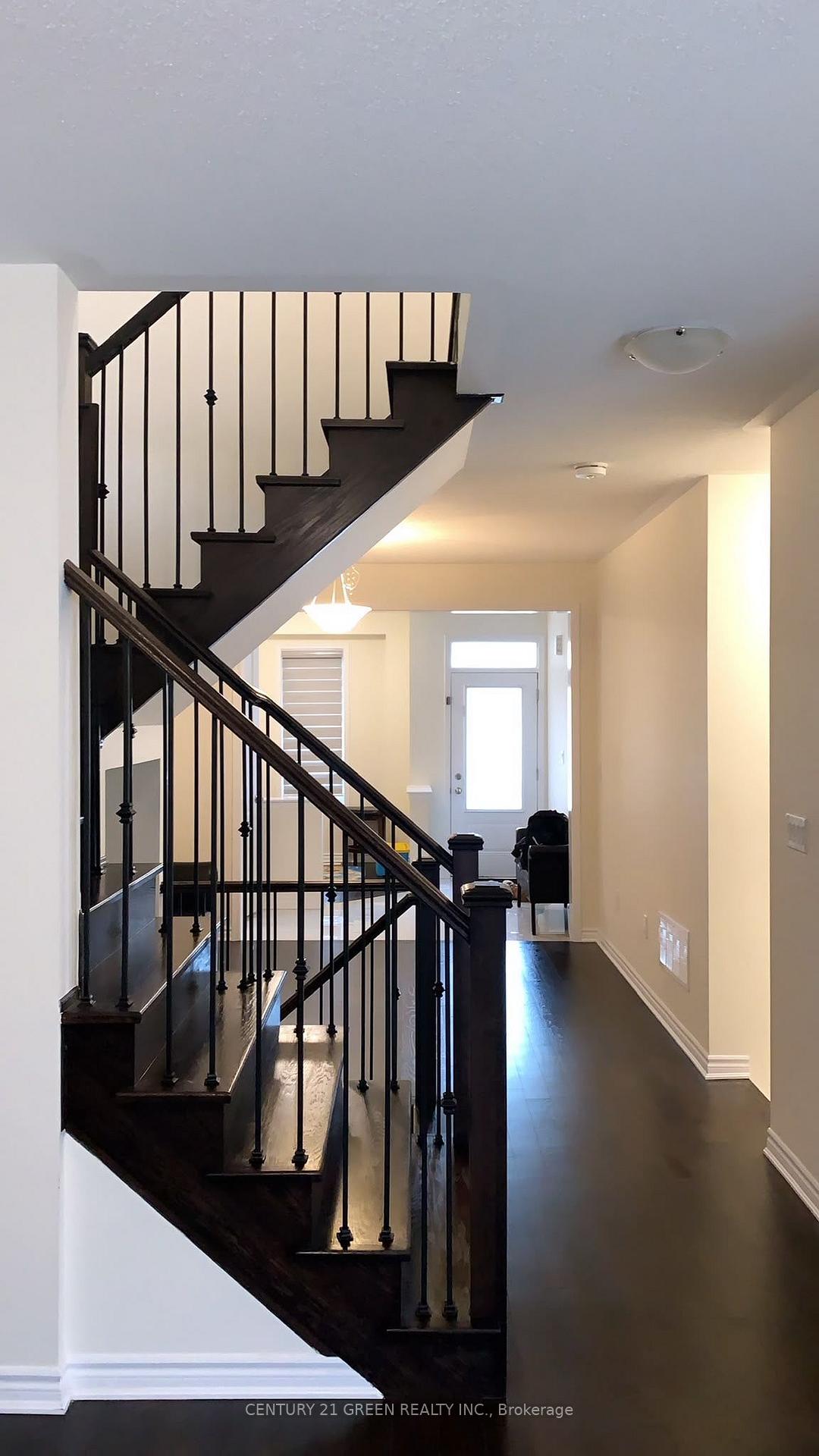 Photo 5 of 1064 Belcourt Street, Pickering, Rural Pickering — HOMEH