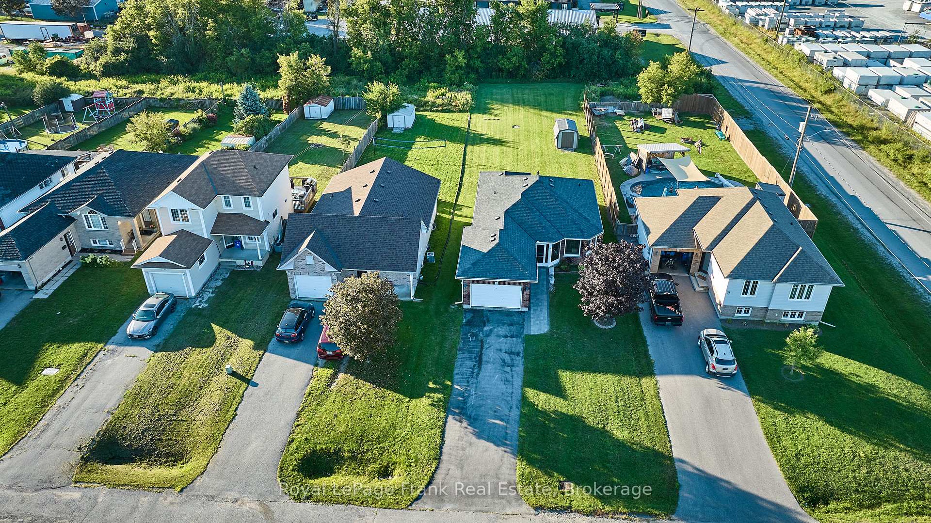 Photo 33 of 24 Beverly Street, Kawartha Lakes, Lindsay — HOMEH