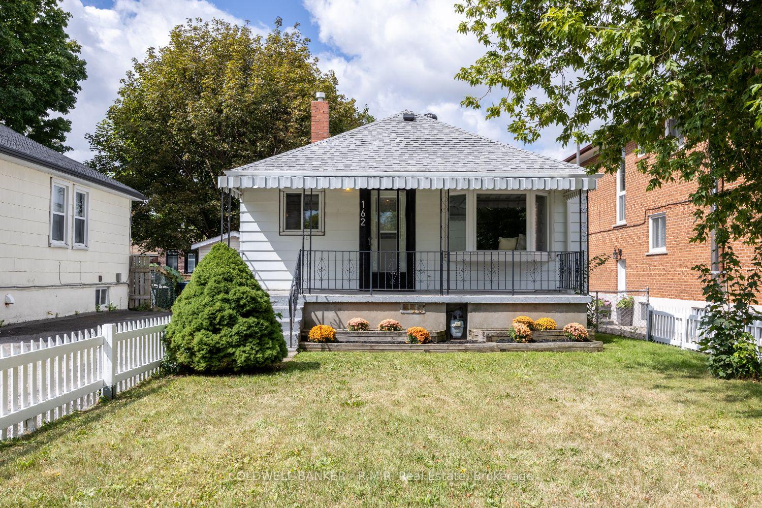 Front of 162 Magnolia Avenue