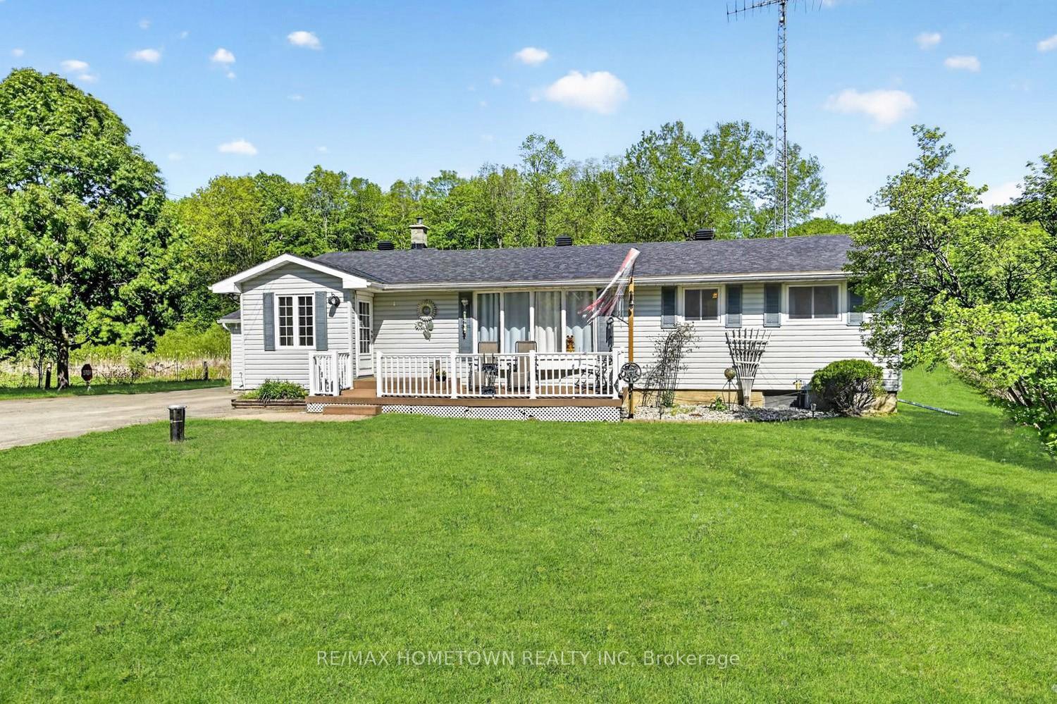 Photo 2 of 1404 Hallecks Road E, Elizabethtown-Kitley, Elizabethtown Kitley (Old Kitley) Twp — HOMEH