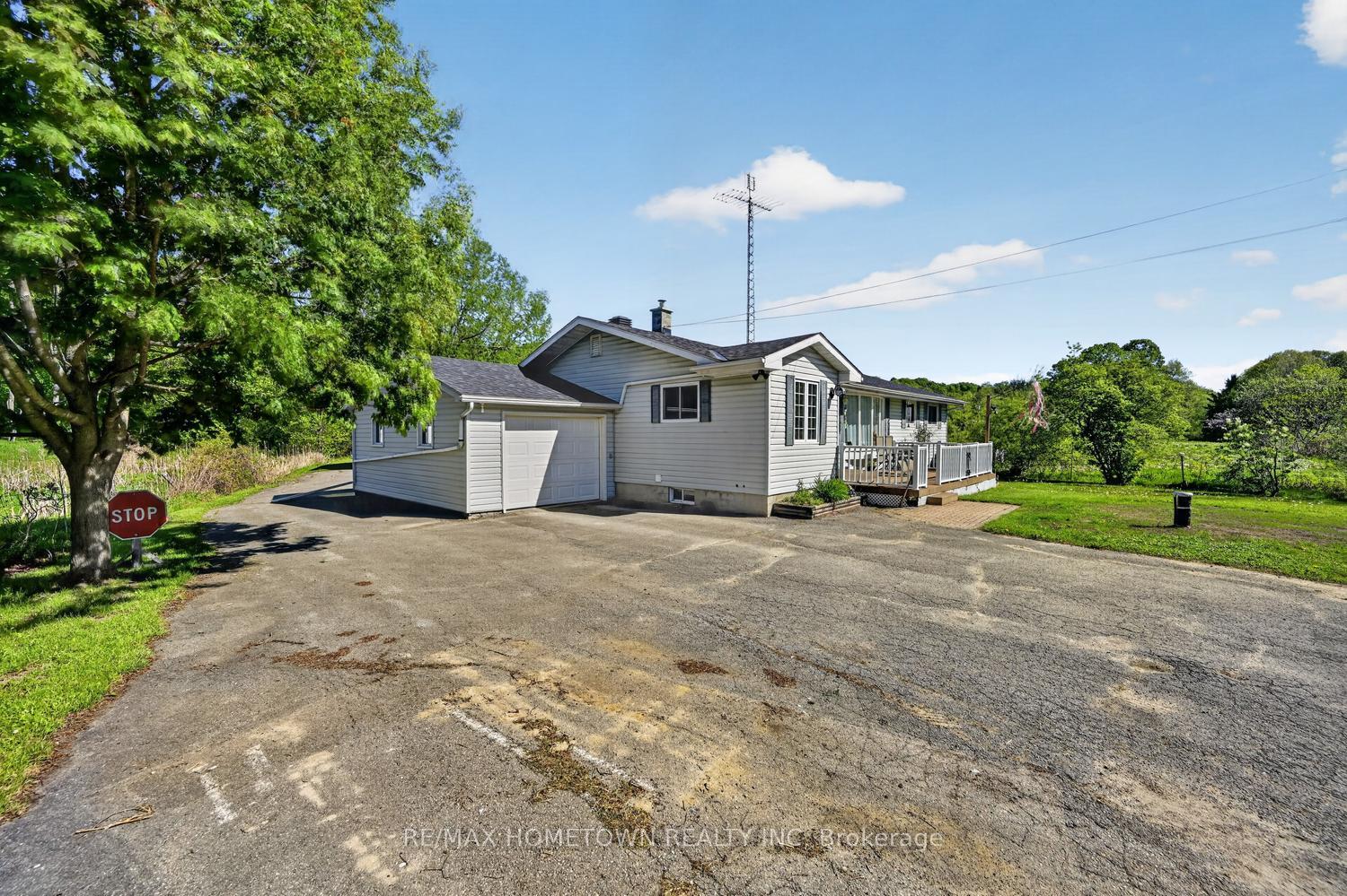 Photo 4 of 1404 Hallecks Road E, Elizabethtown-Kitley, Elizabethtown Kitley (Old Kitley) Twp — HOMEH