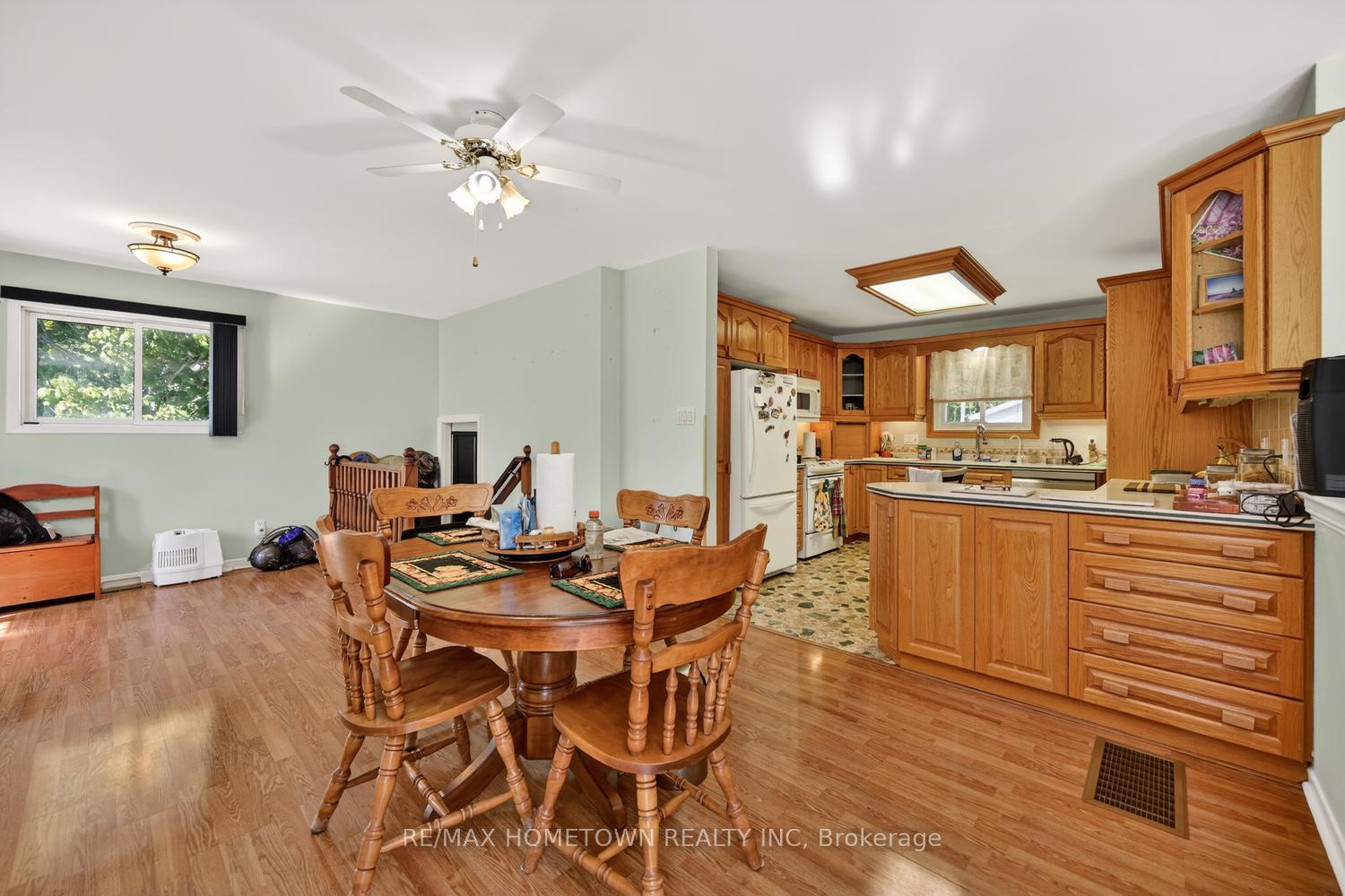 Photo 8 of 1404 Hallecks Road E, Elizabethtown-Kitley, Elizabethtown Kitley (Old Kitley) Twp — HOMEH