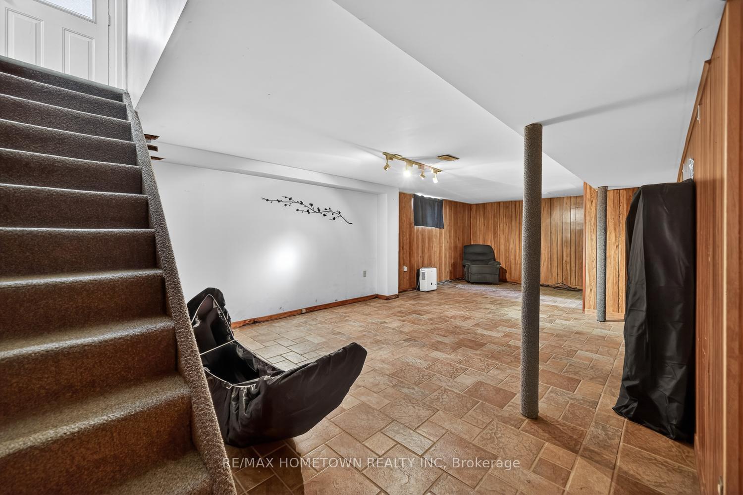 Photo 20 of 1404 Hallecks Road E, Elizabethtown-Kitley, Elizabethtown Kitley (Old Kitley) Twp — HOMEH