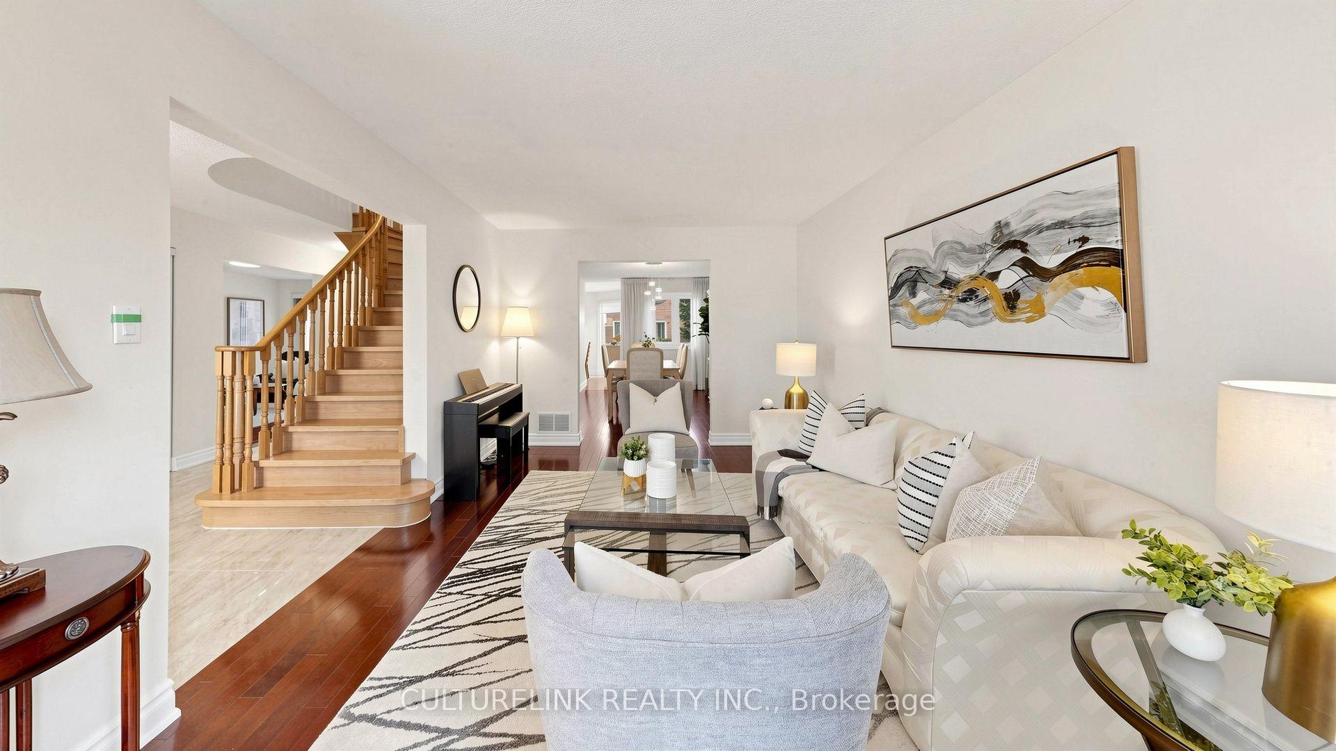 Photo 4 of 87 Morrison Crescent, Markham, Buttonville — HOMEH