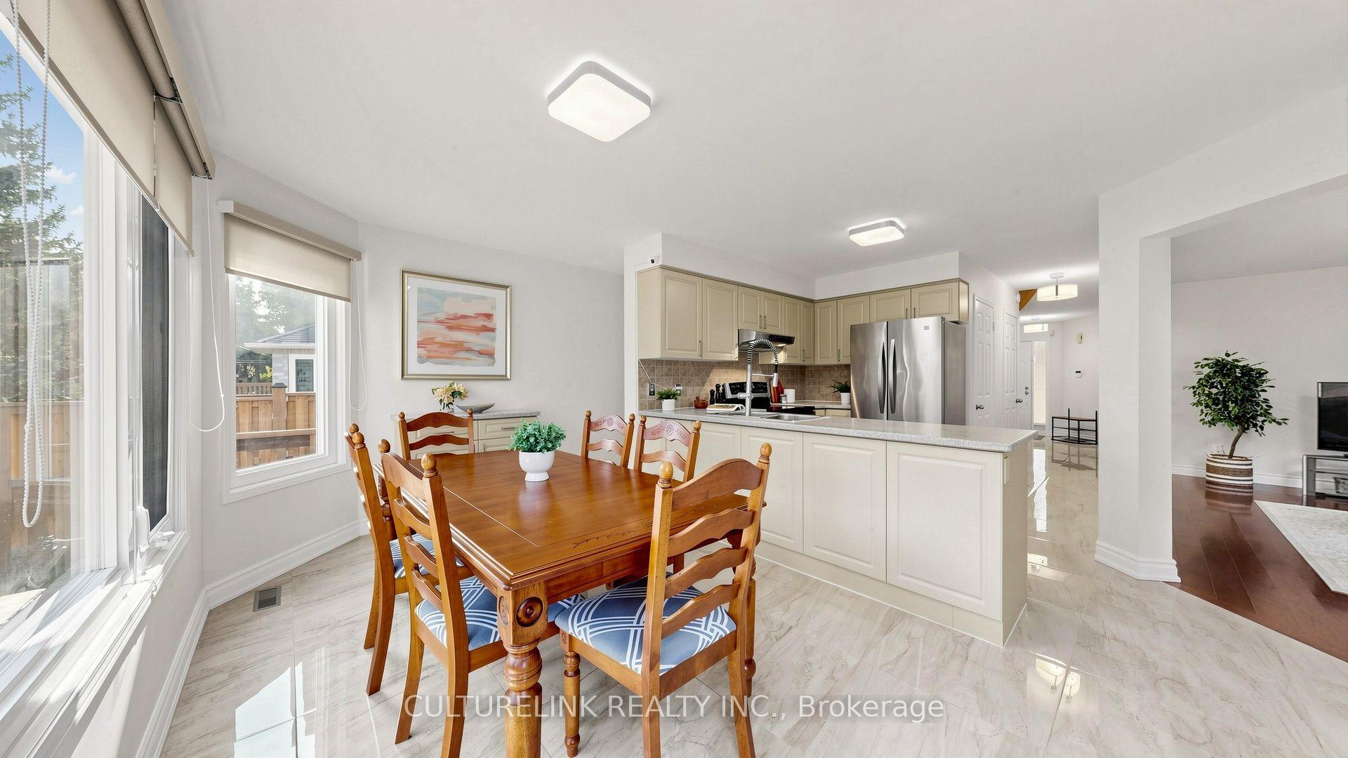 Photo 8 of 87 Morrison Crescent, Markham, Buttonville — HOMEH