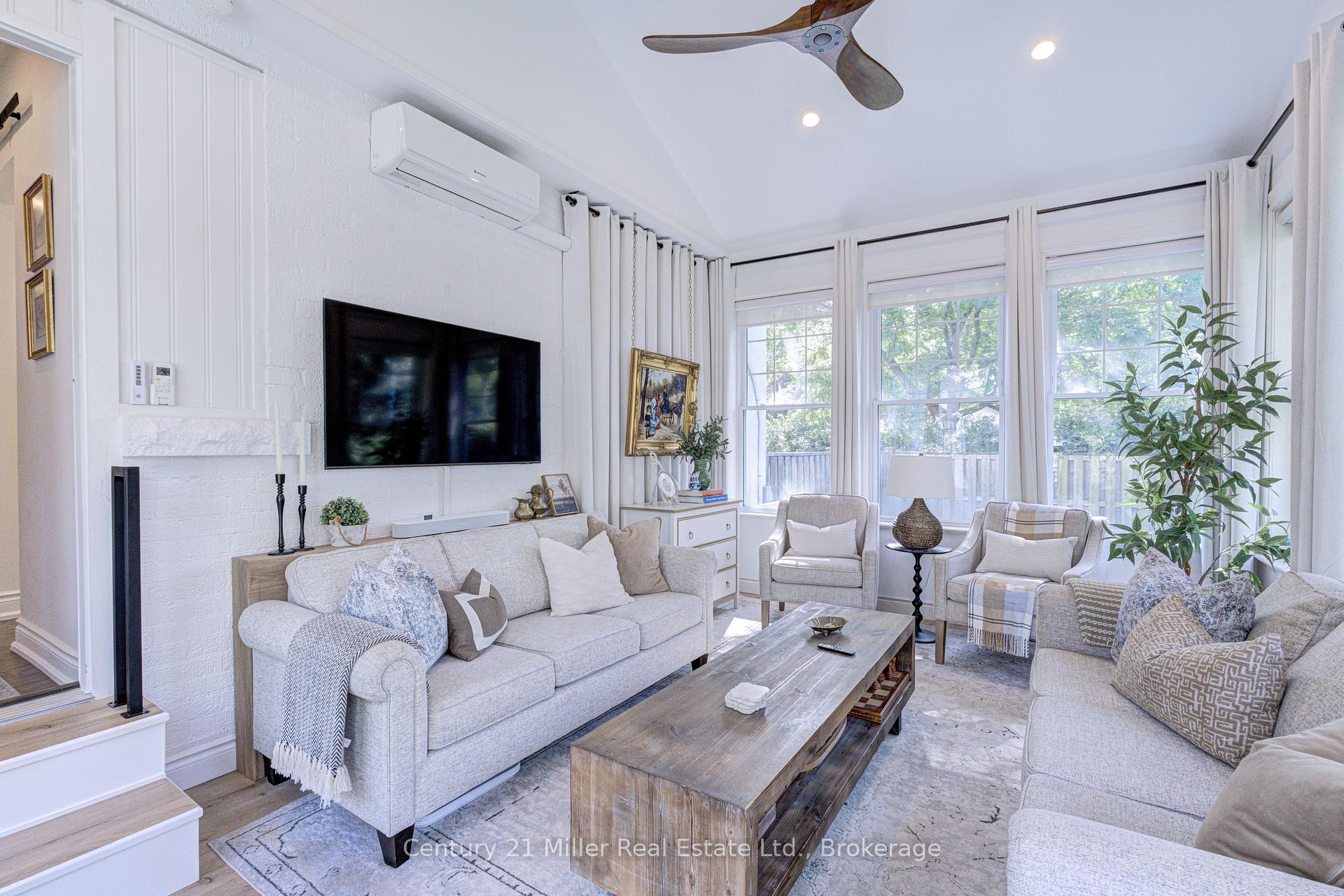Photo 12 of 934 Danforth Avenue, Burlington, Bayview — HOMEH