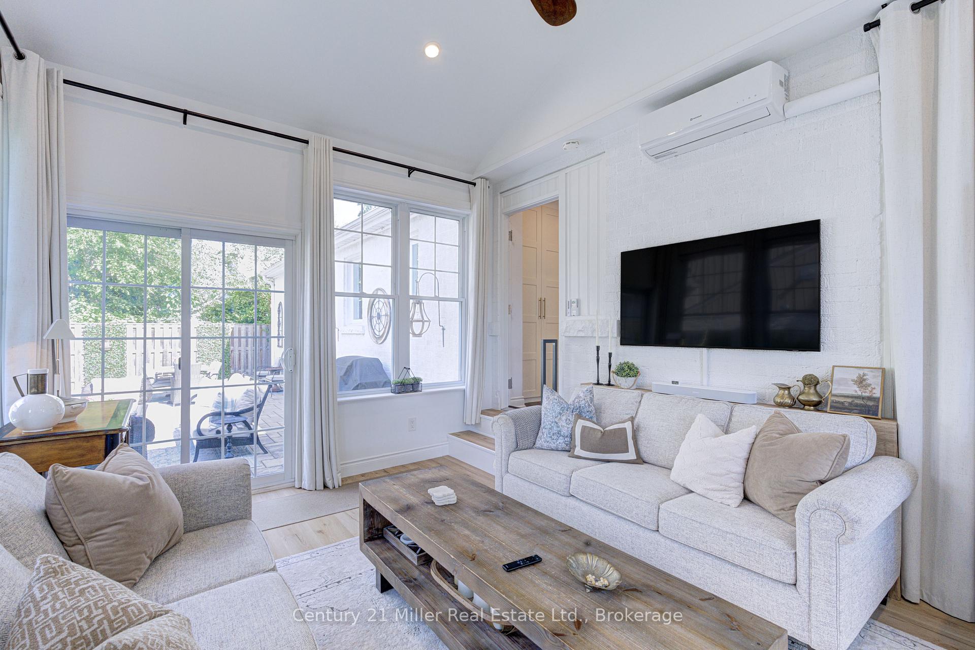 Photo 14 of 934 Danforth Avenue, Burlington, Bayview — HOMEH