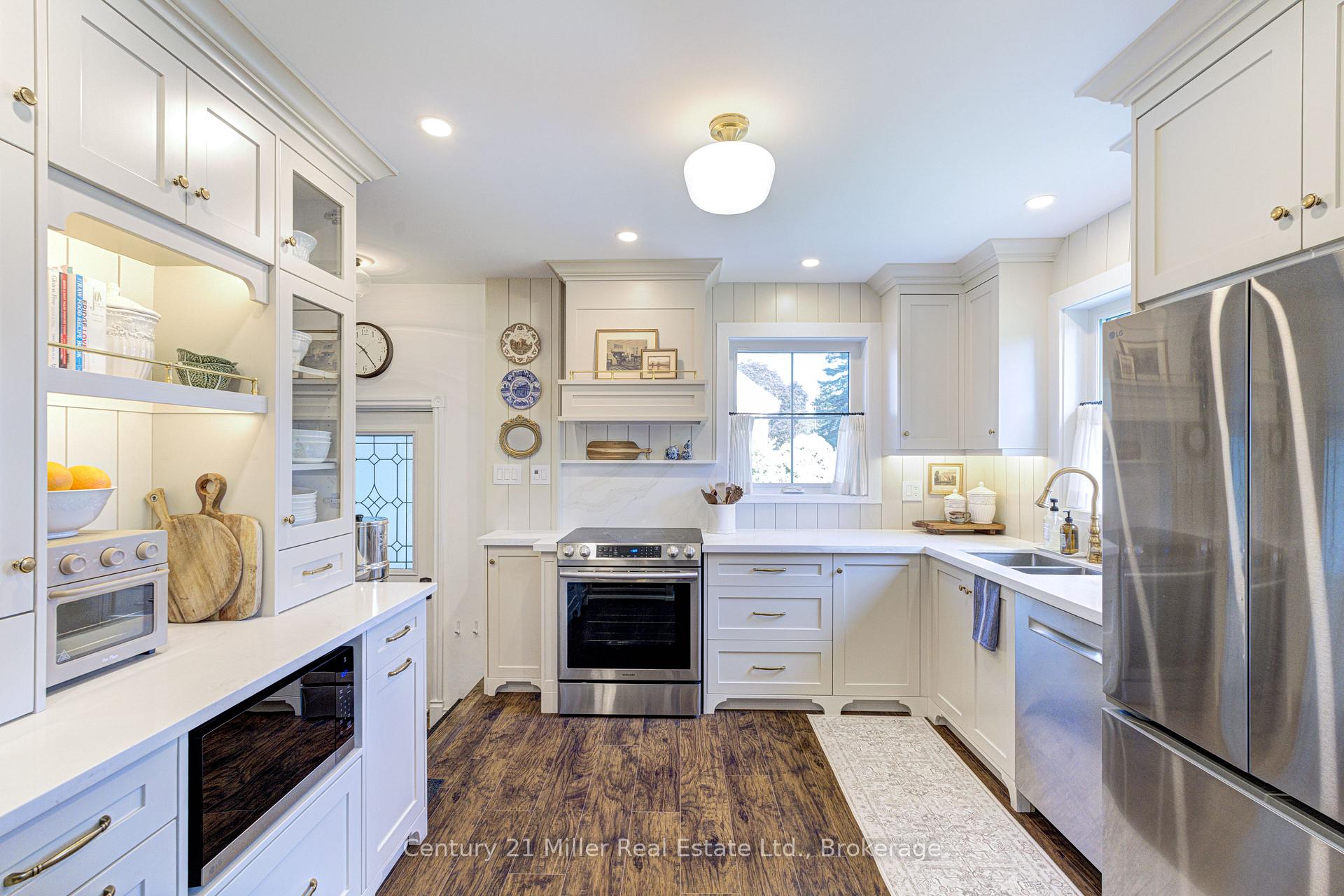 Photo 16 of 934 Danforth Avenue, Burlington, Bayview — HOMEH