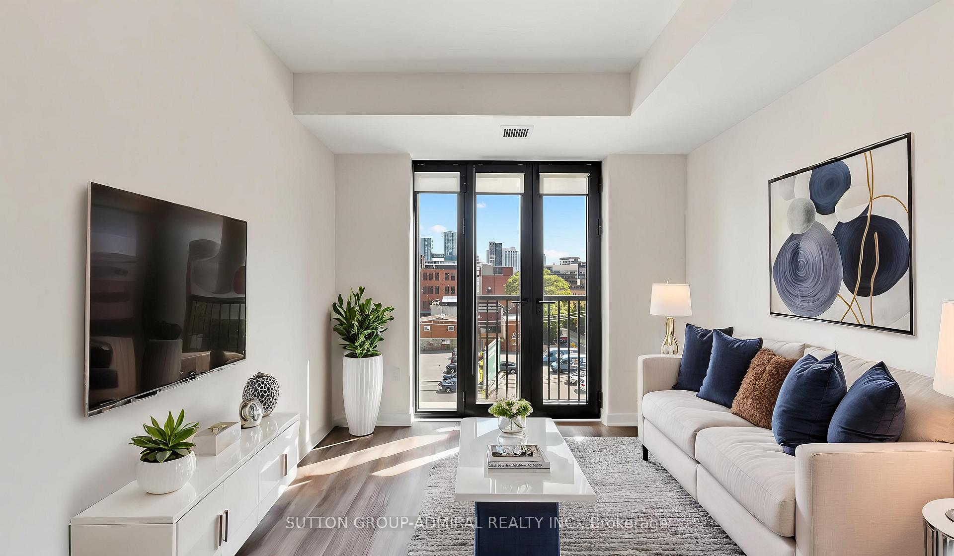 Photo of Unit 409, 123 Portland Street