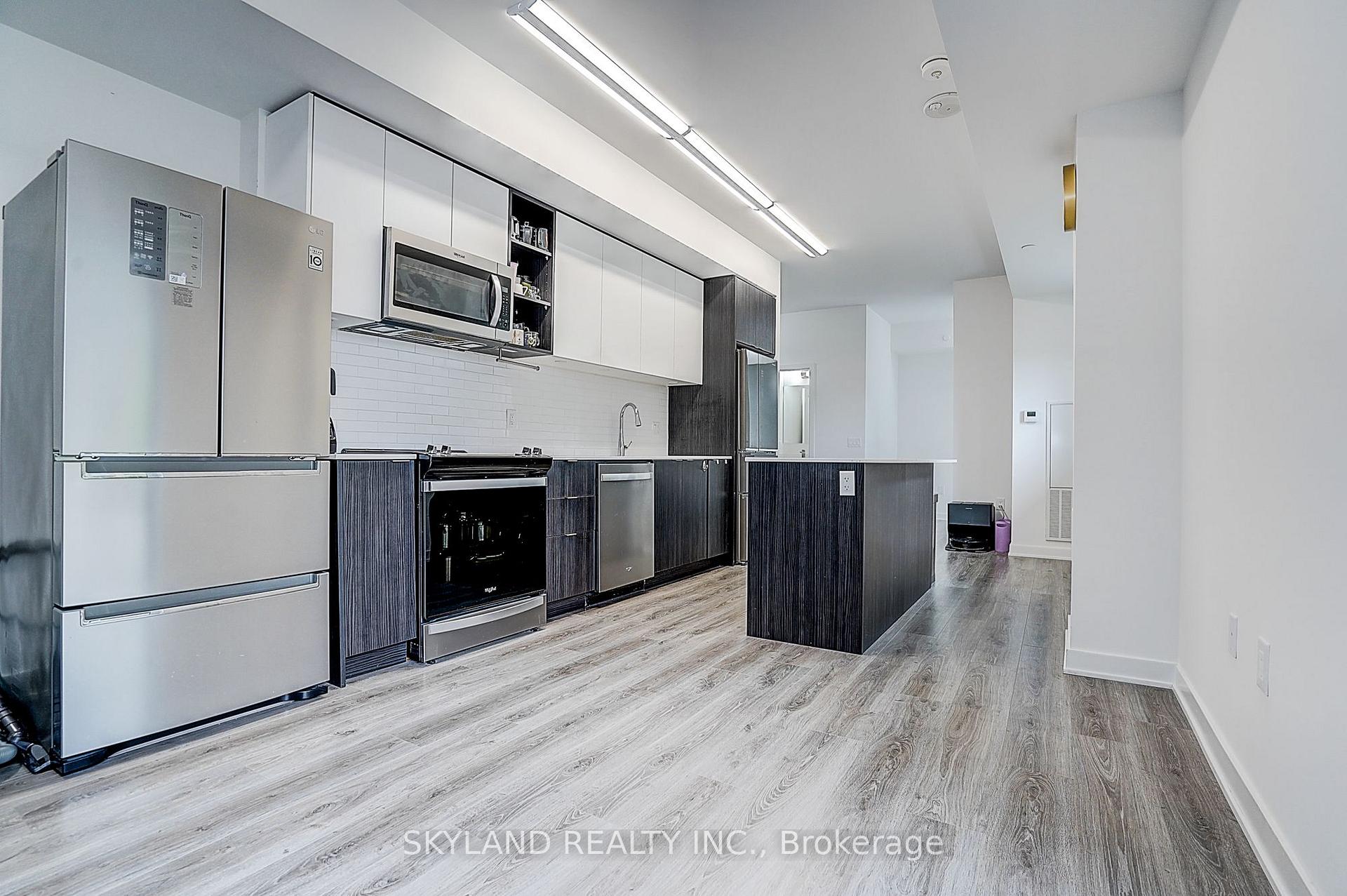 Photo 9 of Unit Th102, 100 Eagle Rock Way, Vaughan, Maple — HOMEH