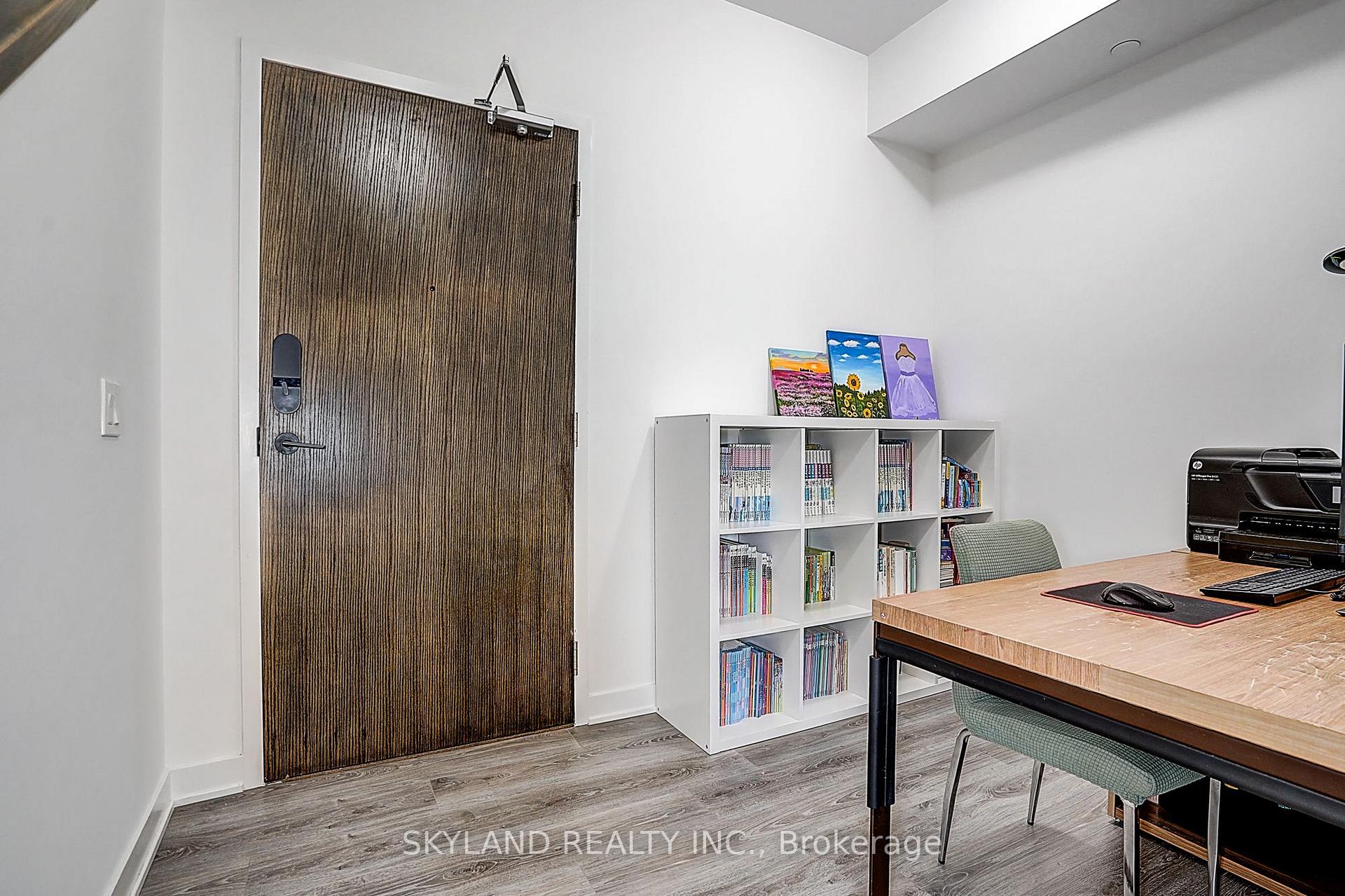 Photo 13 of Unit Th102, 100 Eagle Rock Way, Vaughan, Maple — HOMEH