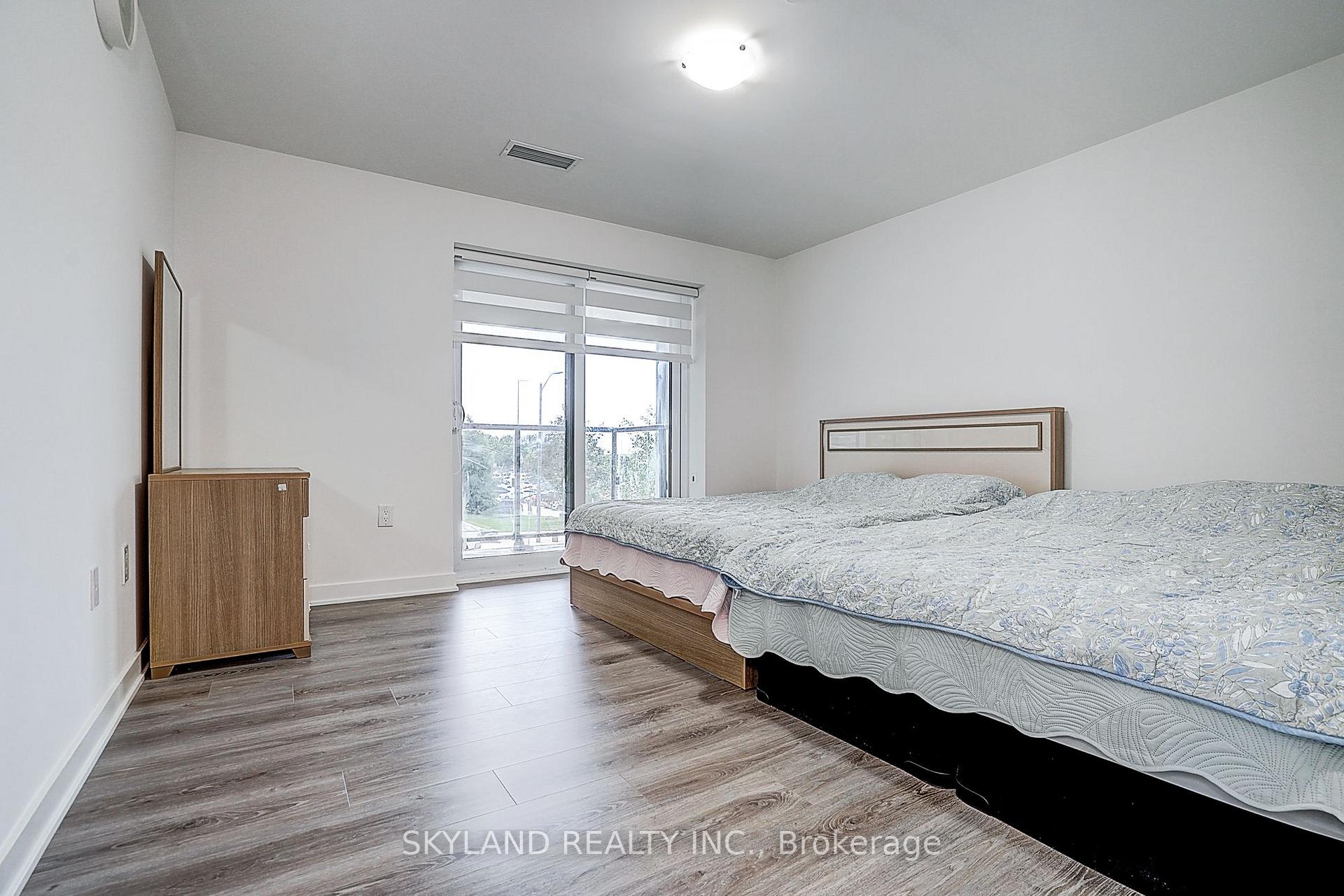 Photo 17 of Unit Th102, 100 Eagle Rock Way, Vaughan, Maple — HOMEH