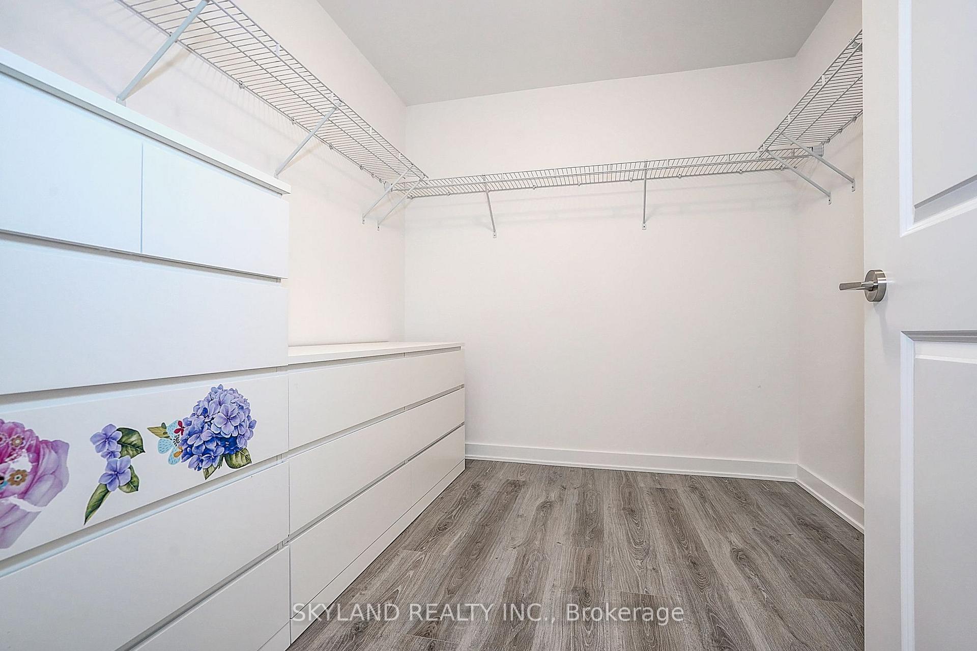 Photo 19 of Unit Th102, 100 Eagle Rock Way, Vaughan, Maple — HOMEH
