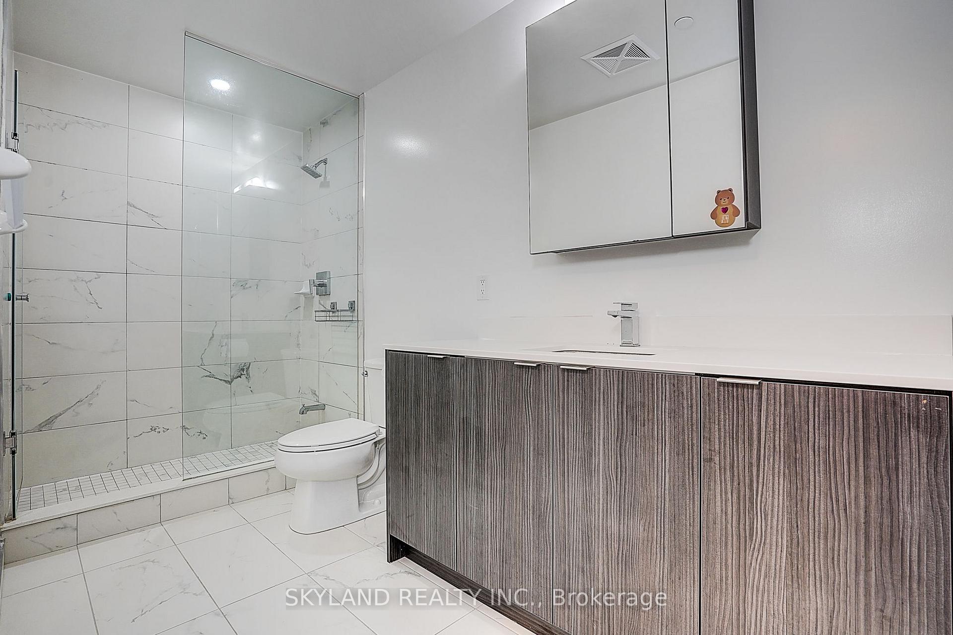 Photo 20 of Unit Th102, 100 Eagle Rock Way, Vaughan, Maple — HOMEH
