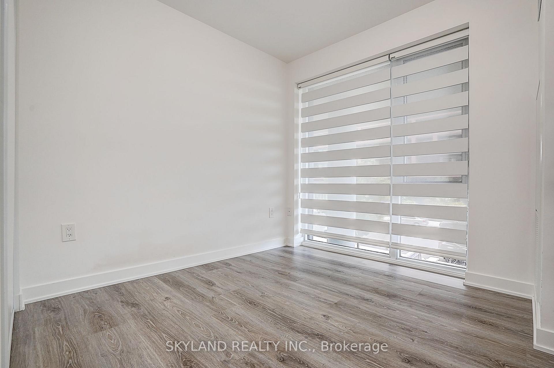 Photo 23 of Unit Th102, 100 Eagle Rock Way, Vaughan, Maple — HOMEH