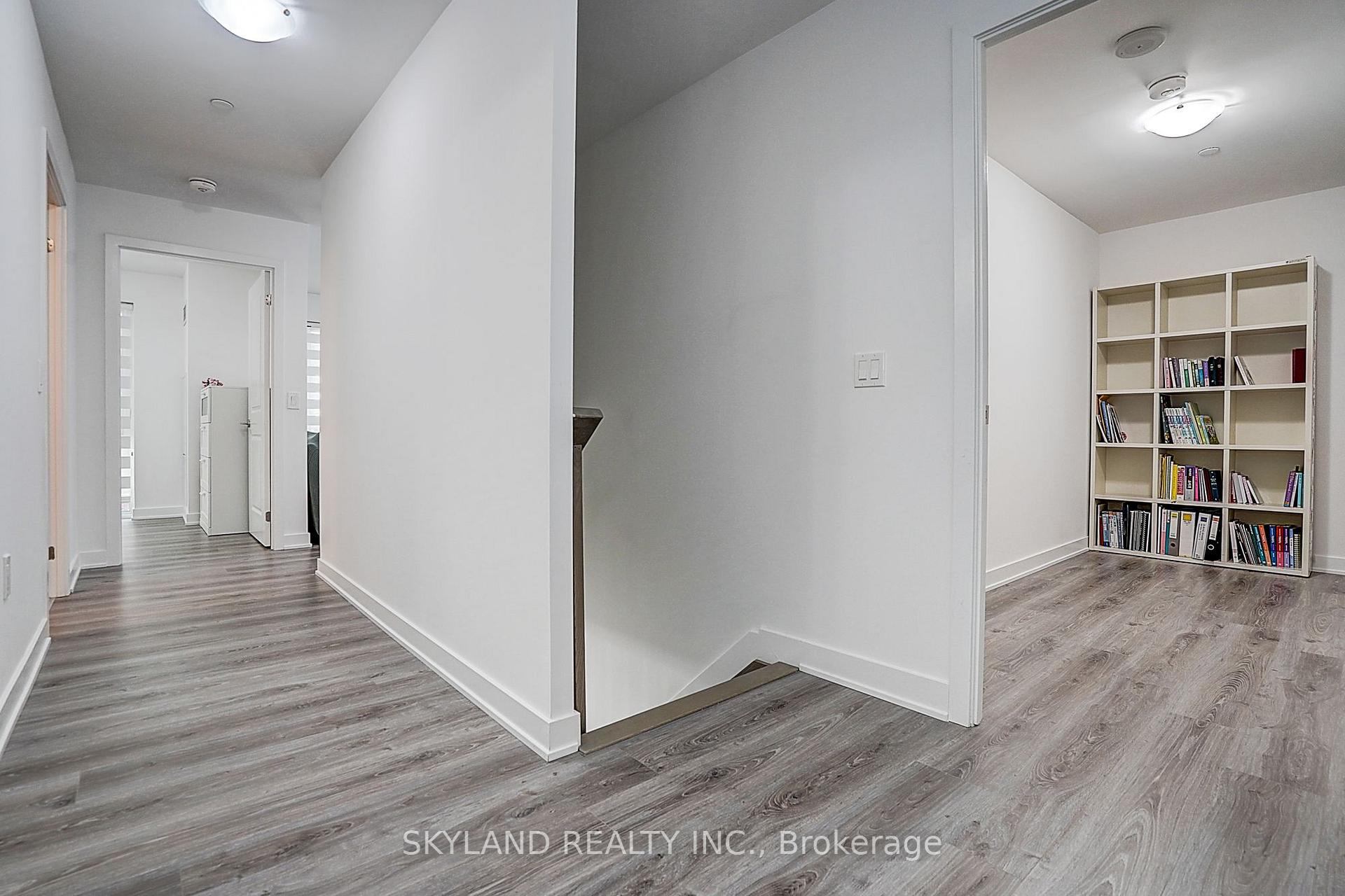 Photo 26 of Unit Th102, 100 Eagle Rock Way, Vaughan, Maple — HOMEH
