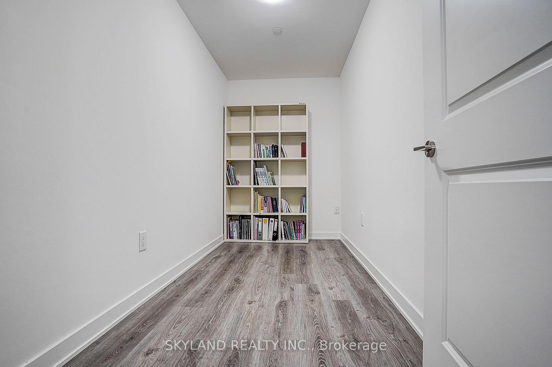 Photo 27 of Unit Th102, 100 Eagle Rock Way, Vaughan, Maple — HOMEH