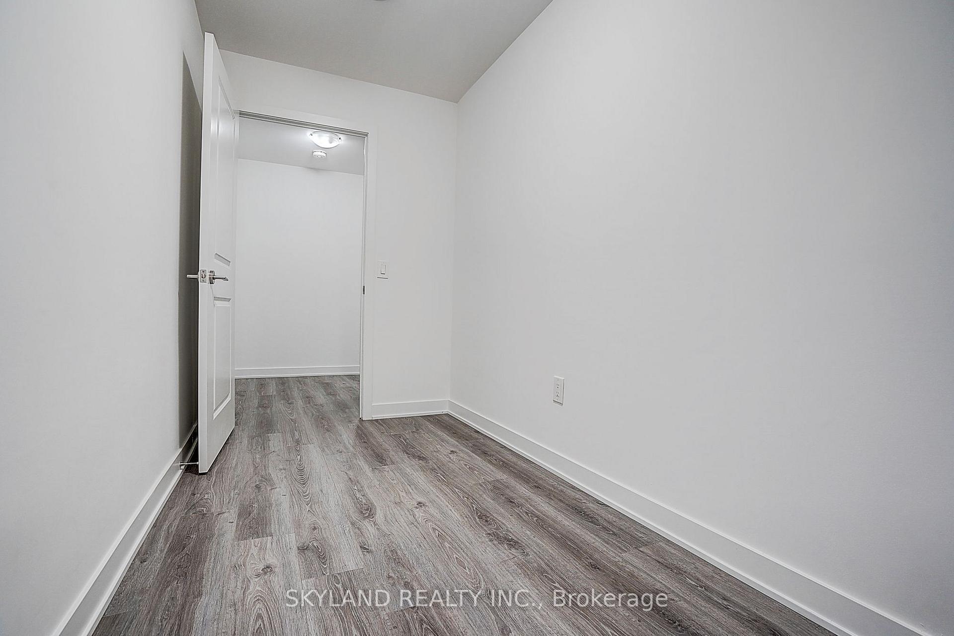 Photo 28 of Unit Th102, 100 Eagle Rock Way, Vaughan, Maple — HOMEH
