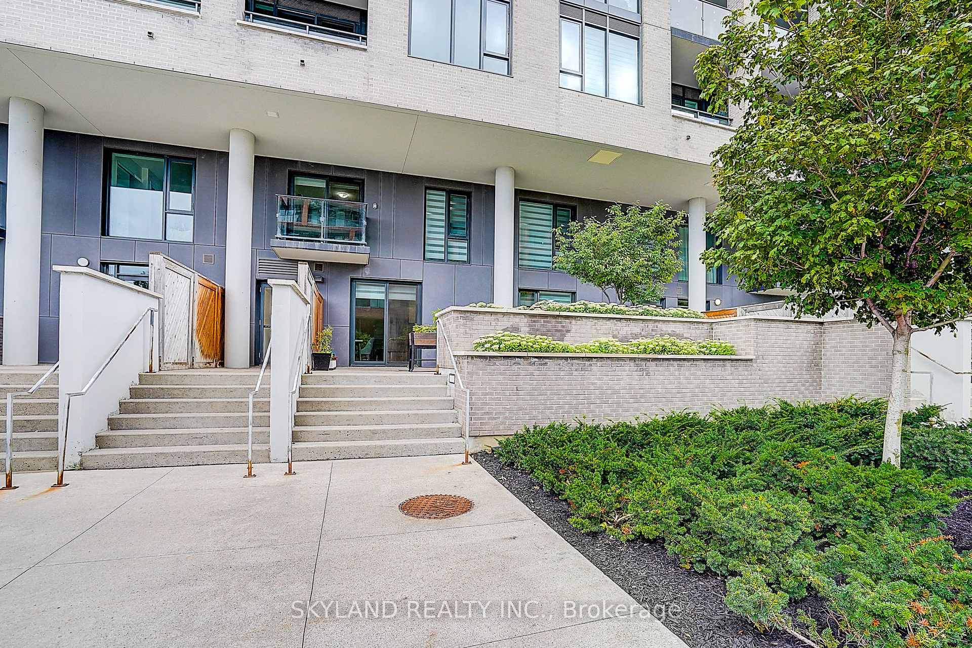 Photo 31 of Unit Th102, 100 Eagle Rock Way, Vaughan, Maple — HOMEH