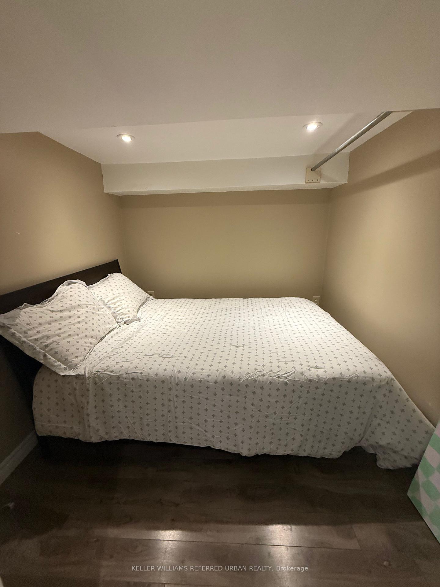 Photo 10 of Unit Bsmt, 23 Algoma Street, Etobicoke, Mimico — HOMEH