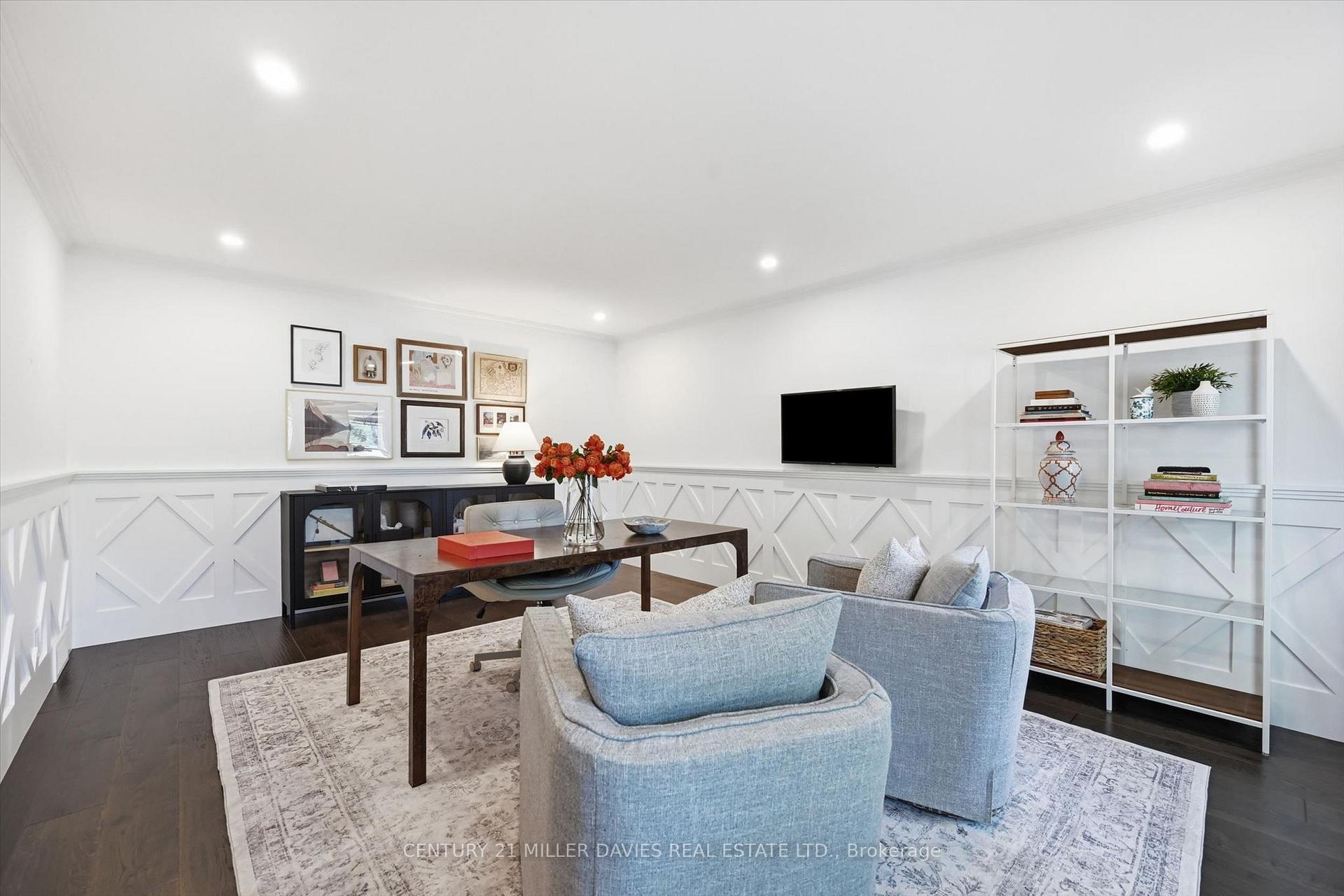 Photo 7 of 4450 Hawthorne Drive, Burlington, Shoreacres — HOMEH