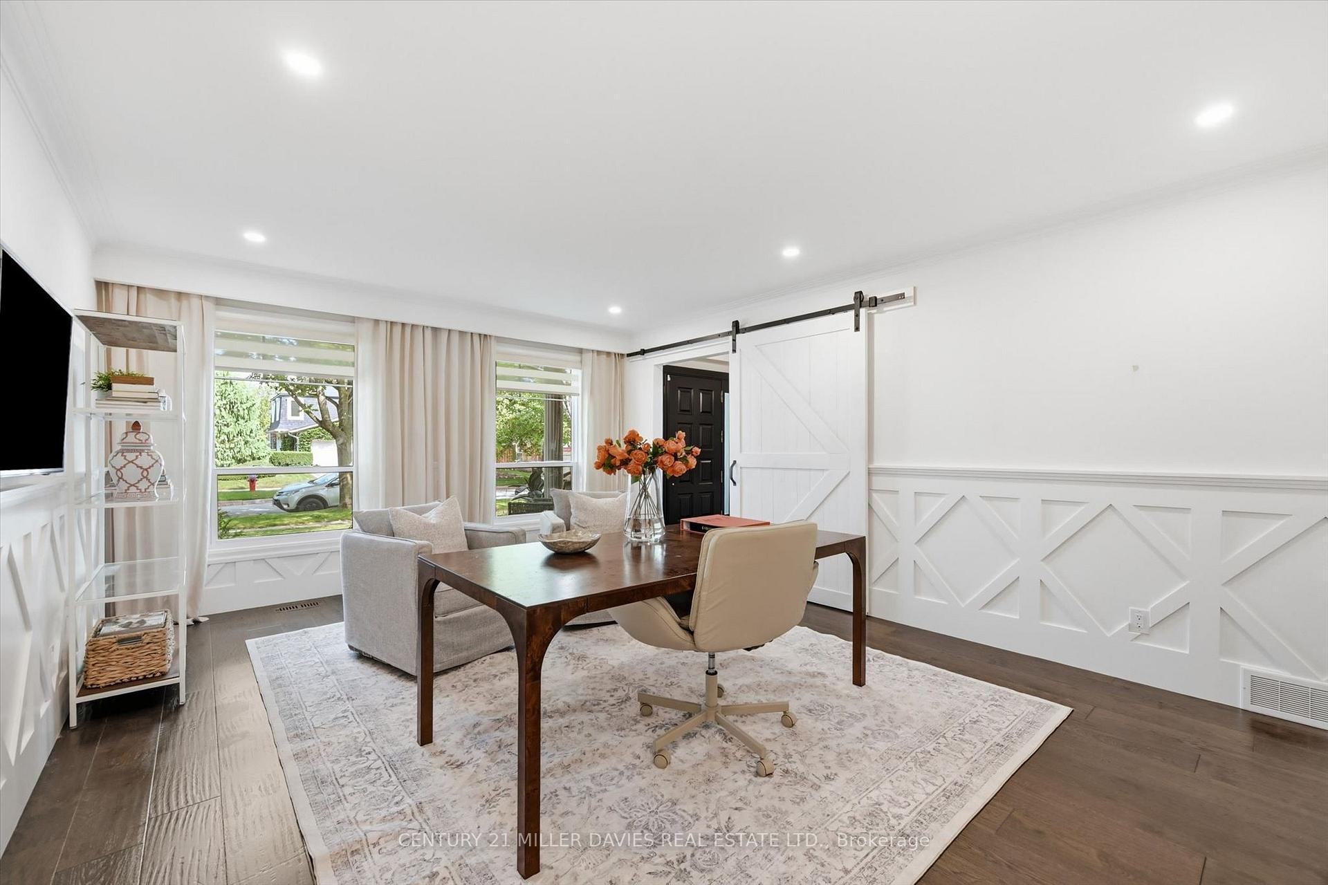 Photo 8 of 4450 Hawthorne Drive, Burlington, Shoreacres — HOMEH