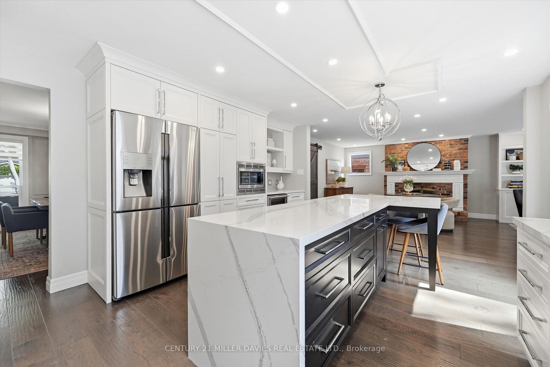Photo 13 of 4450 Hawthorne Drive, Burlington, Shoreacres — HOMEH