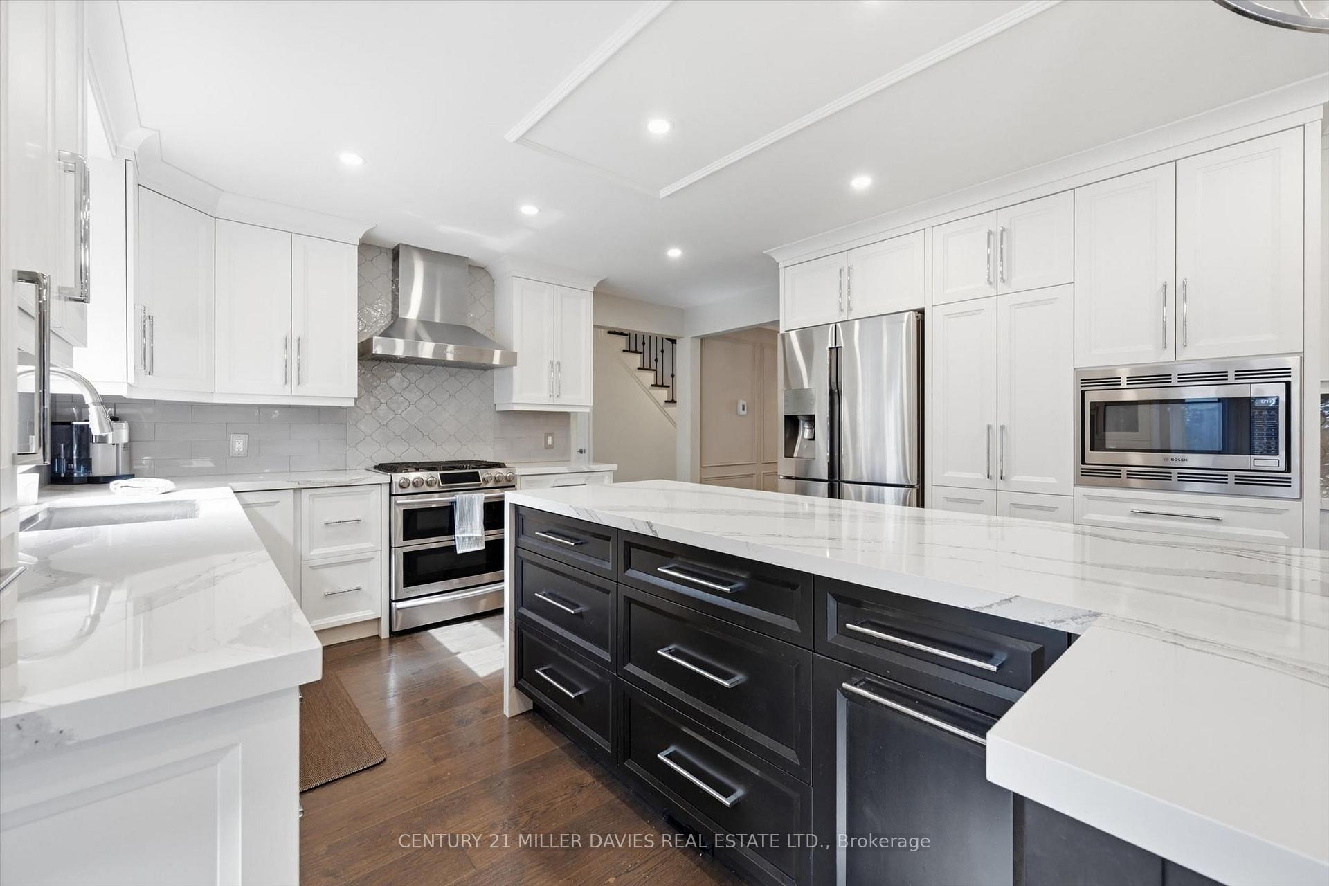 Photo 17 of 4450 Hawthorne Drive, Burlington, Shoreacres — HOMEH