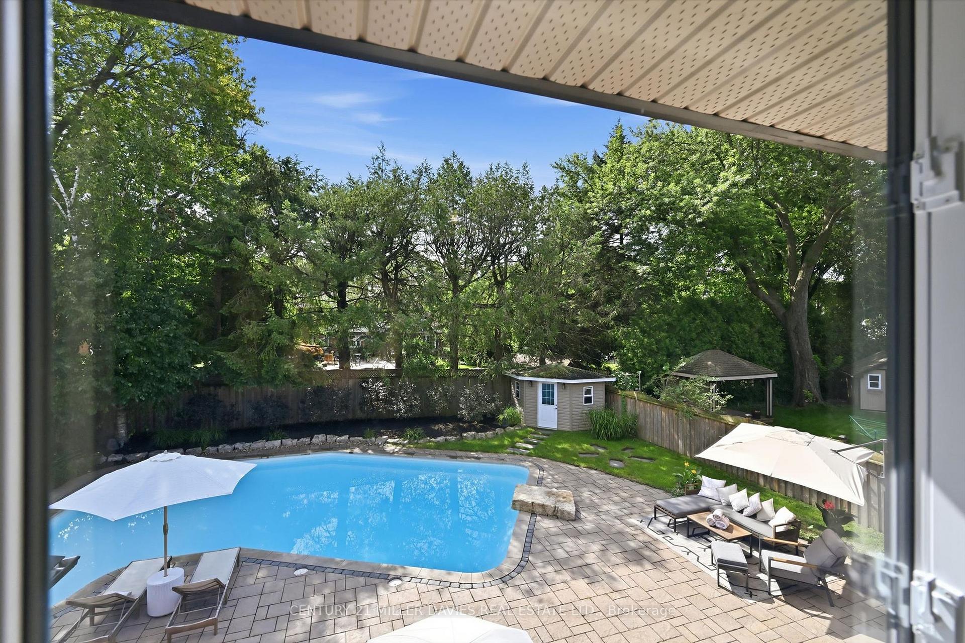 Photo 32 of 4450 Hawthorne Drive, Burlington, Shoreacres — HOMEH