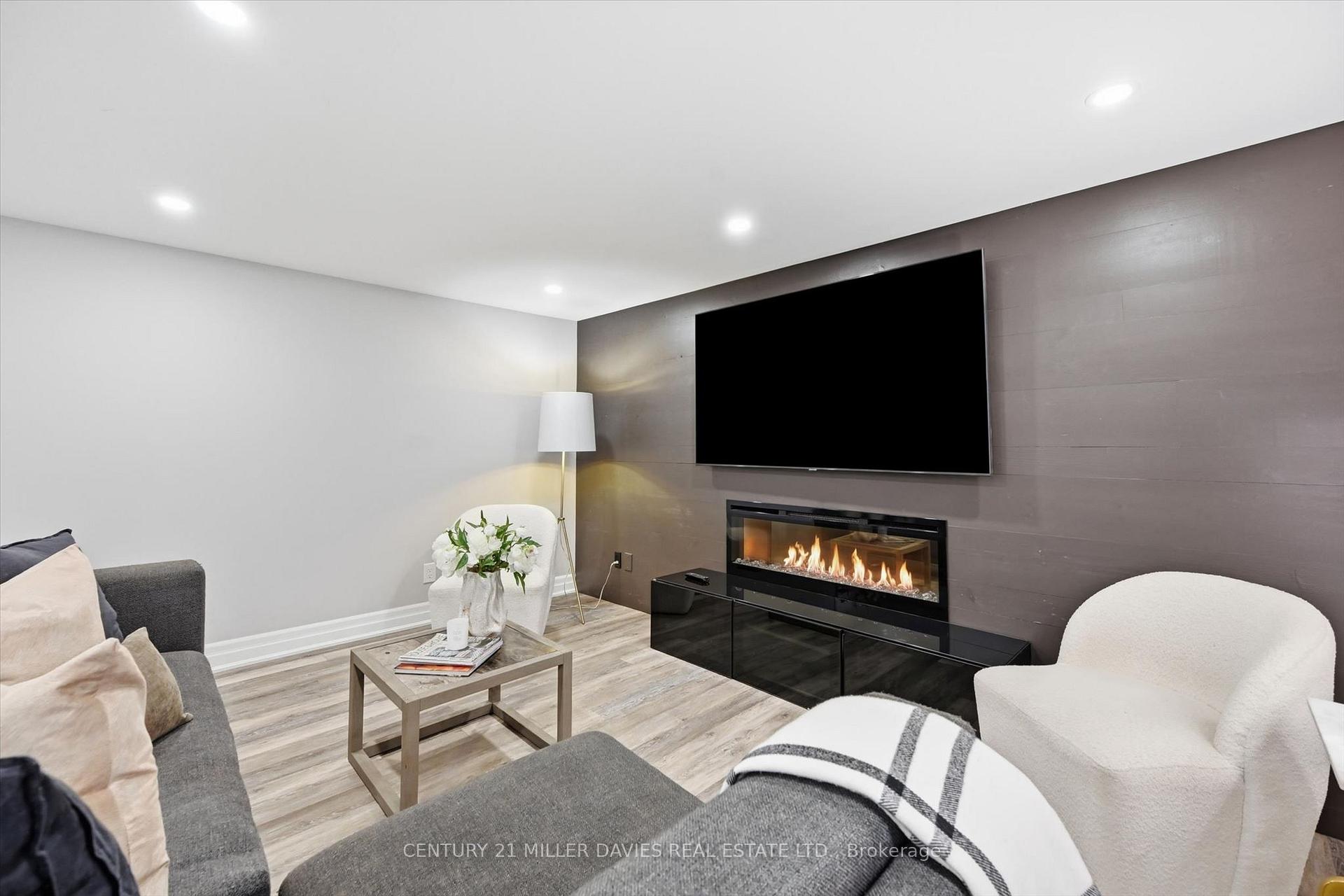 Photo 35 of 4450 Hawthorne Drive, Burlington, Shoreacres — HOMEH