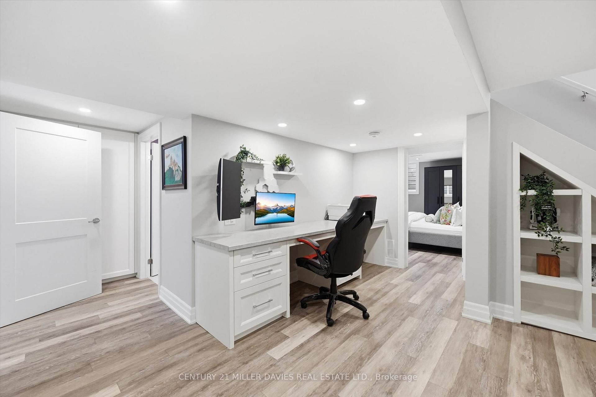 Photo 36 of 4450 Hawthorne Drive, Burlington, Shoreacres — HOMEH