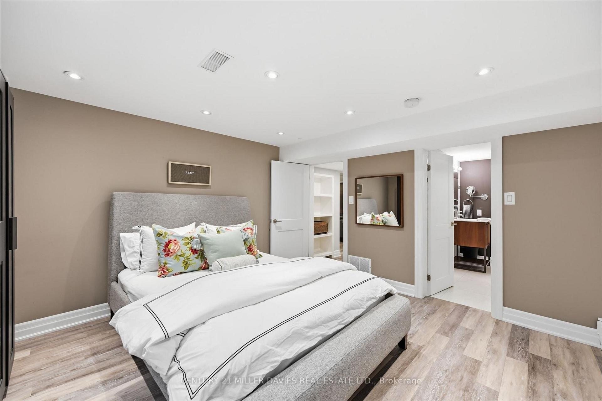 Photo 39 of 4450 Hawthorne Drive, Burlington, Shoreacres — HOMEH