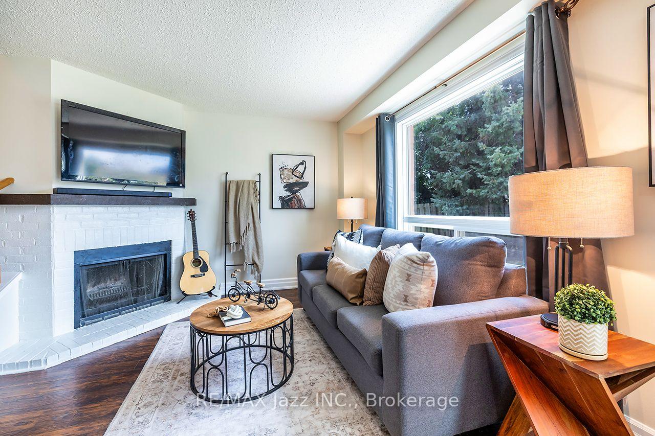Photo 25 of 621 Flavelle Court, Pickering, Amberlea — HOMEH