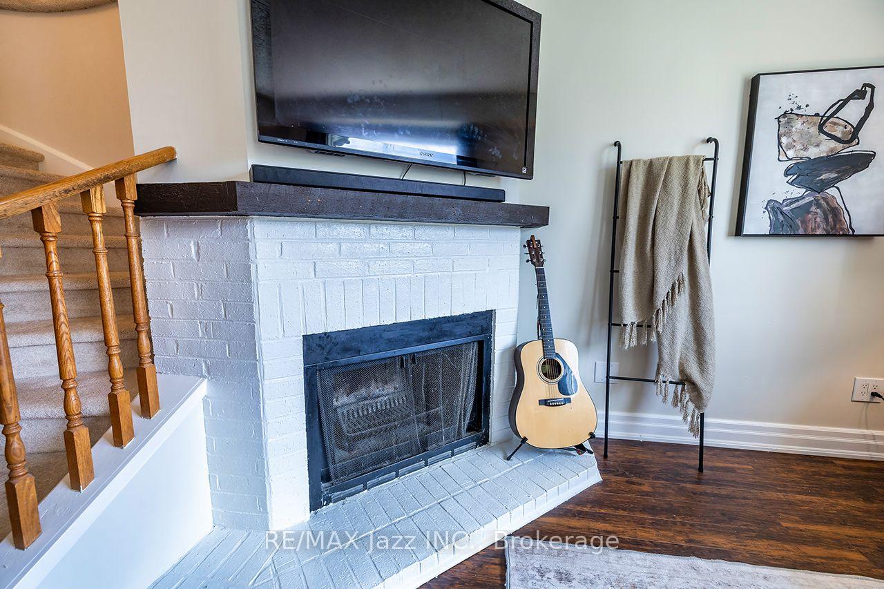 Photo 28 of 621 Flavelle Court, Pickering, Amberlea — HOMEH