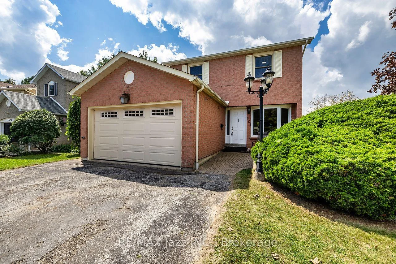 Photo 1 of 621 Flavelle Court, Pickering, Amberlea — HOMEH