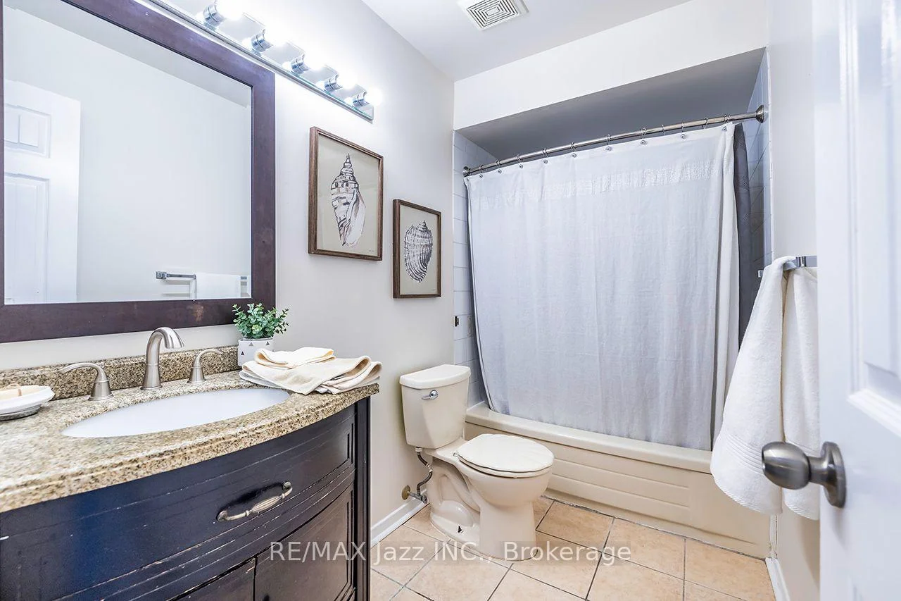 Photo 46 of 621 Flavelle Court, Pickering, Amberlea — HOMEH