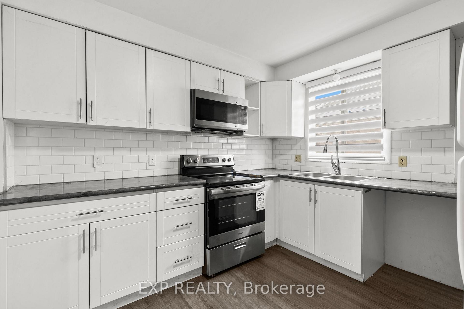 Photo 5 of 20 Canterbury Drive, St. Catharines, Oakdale — HOMEH