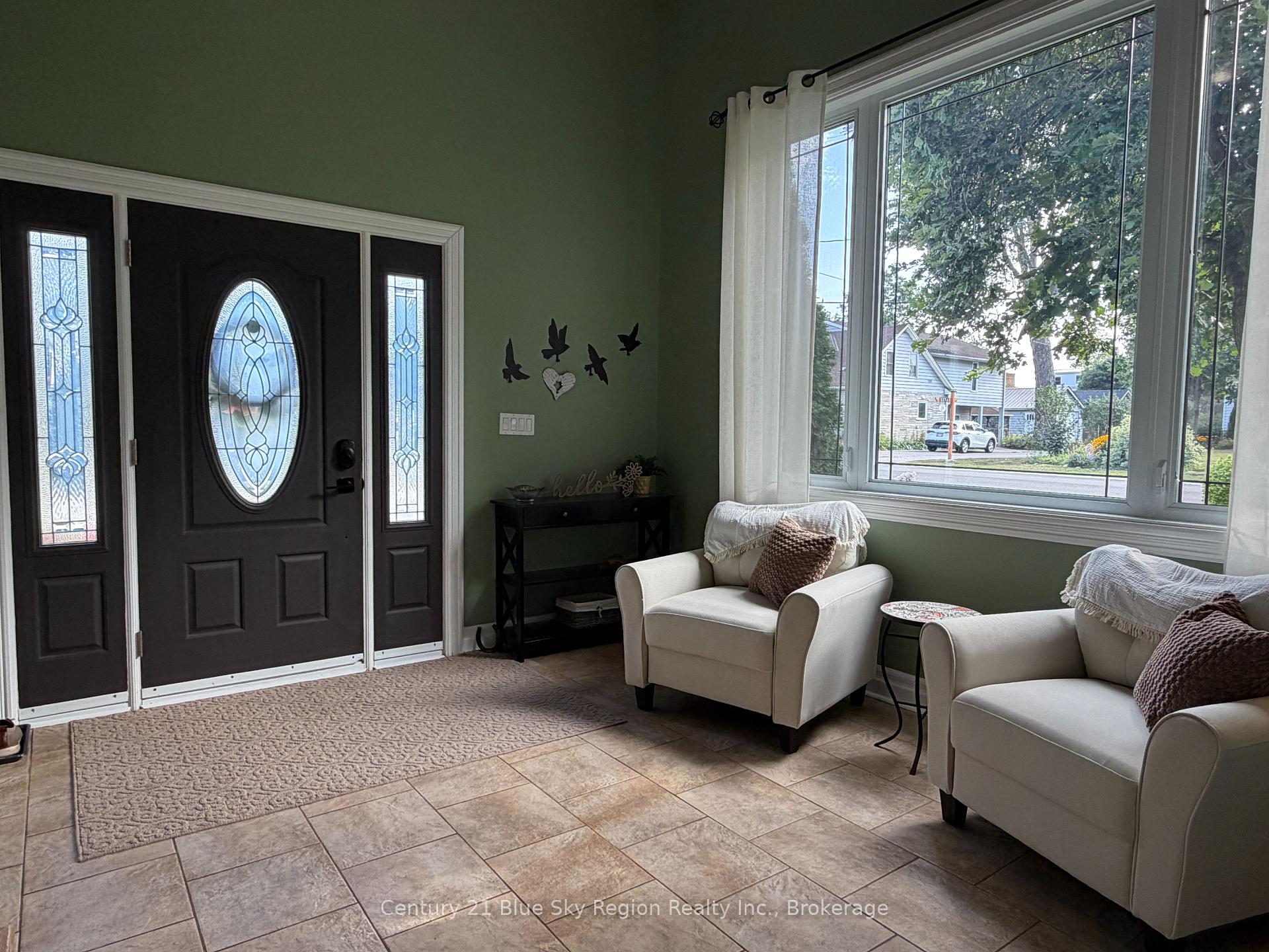 Photo 4 of 116 Campbell Avenue, North Bay, Ferris — HOMEH