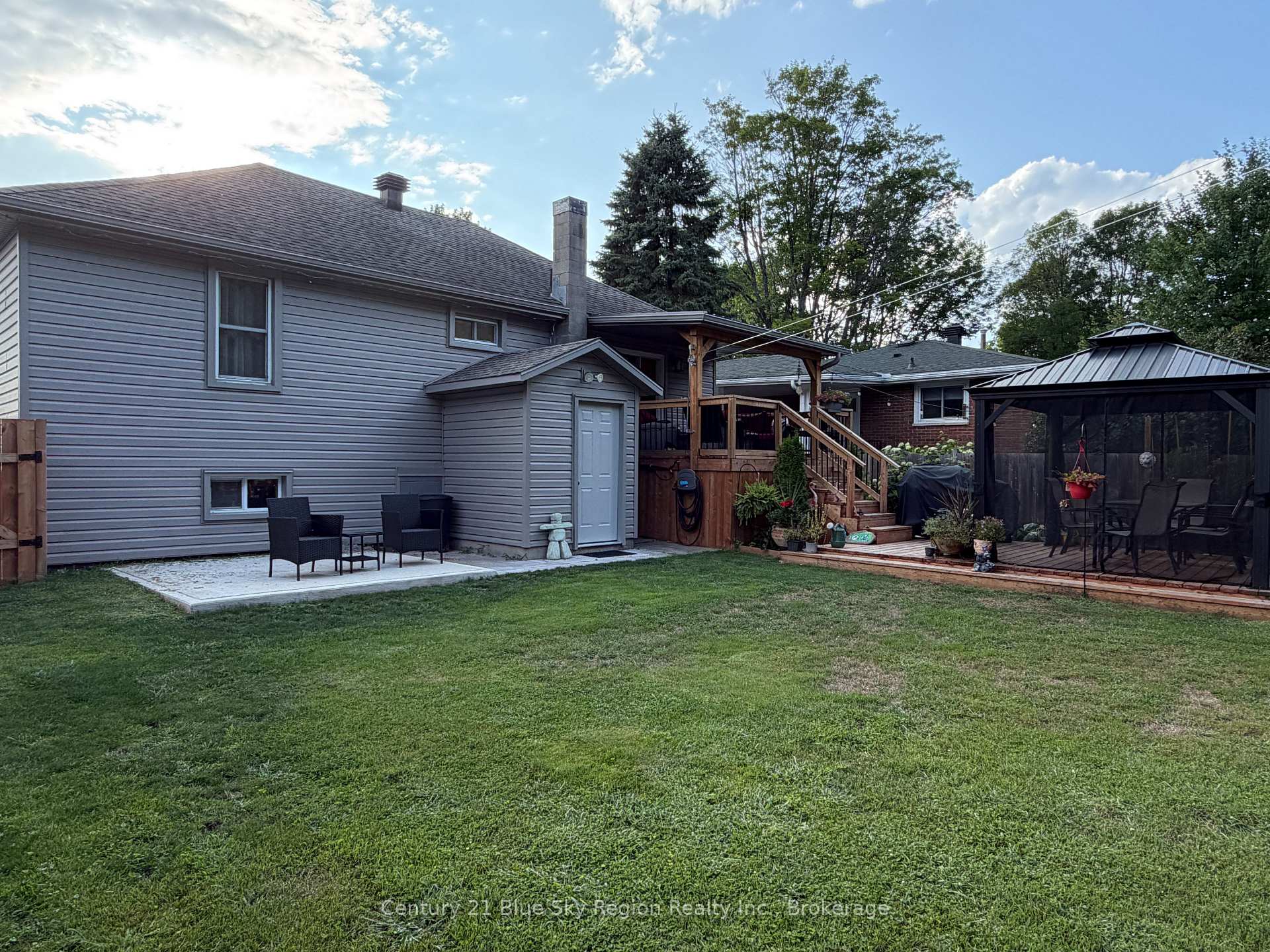 Photo 21 of 116 Campbell Avenue, North Bay, Ferris — HOMEH
