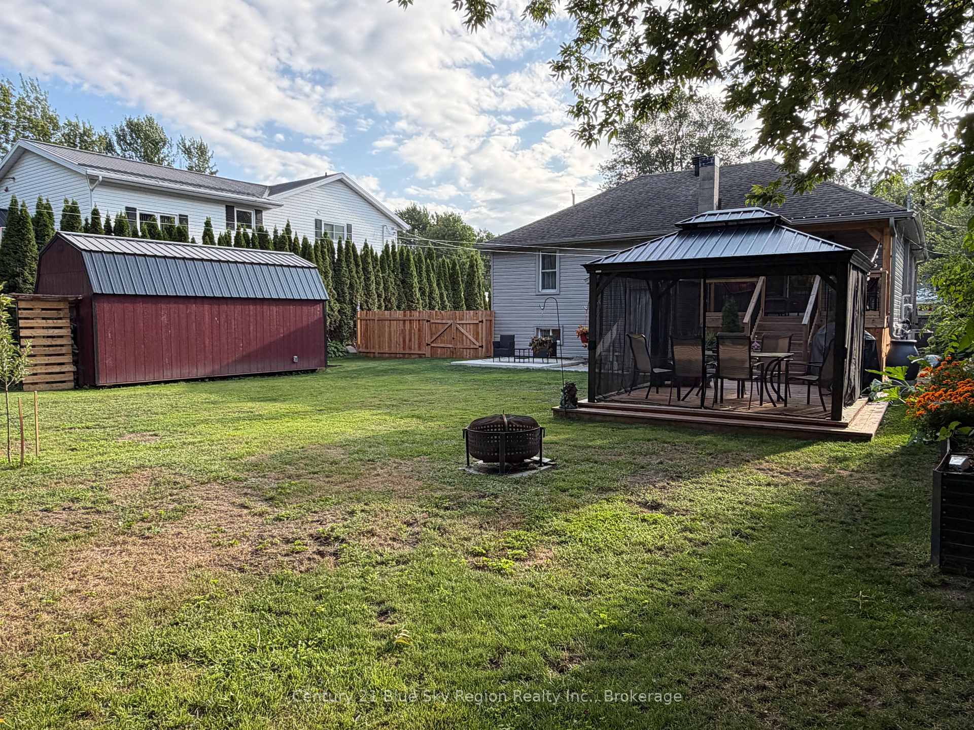 Photo 22 of 116 Campbell Avenue, North Bay, Ferris — HOMEH