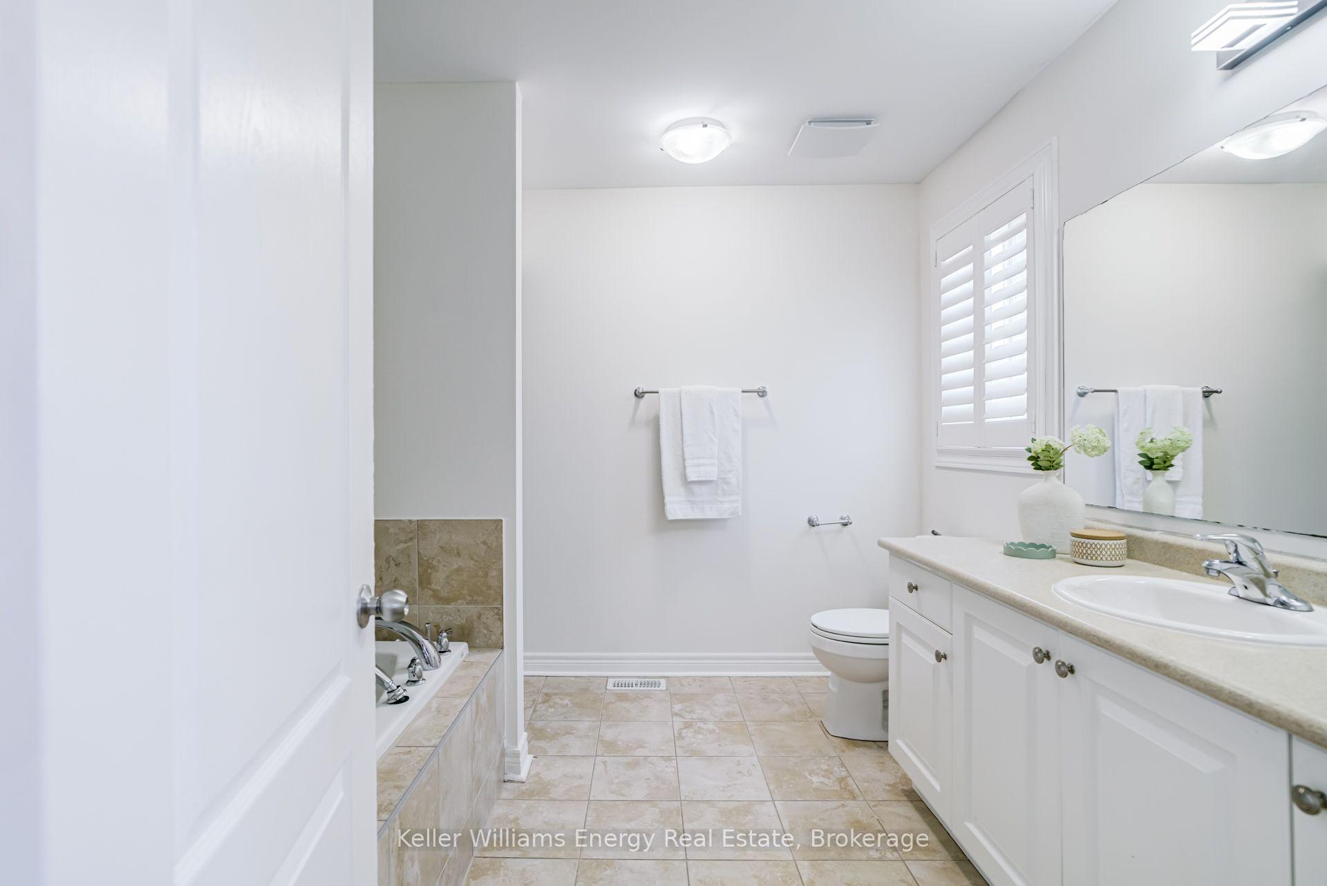 Photo 20 of 1342 Harlstone Crescent, Oshawa, Taunton — HOMEH