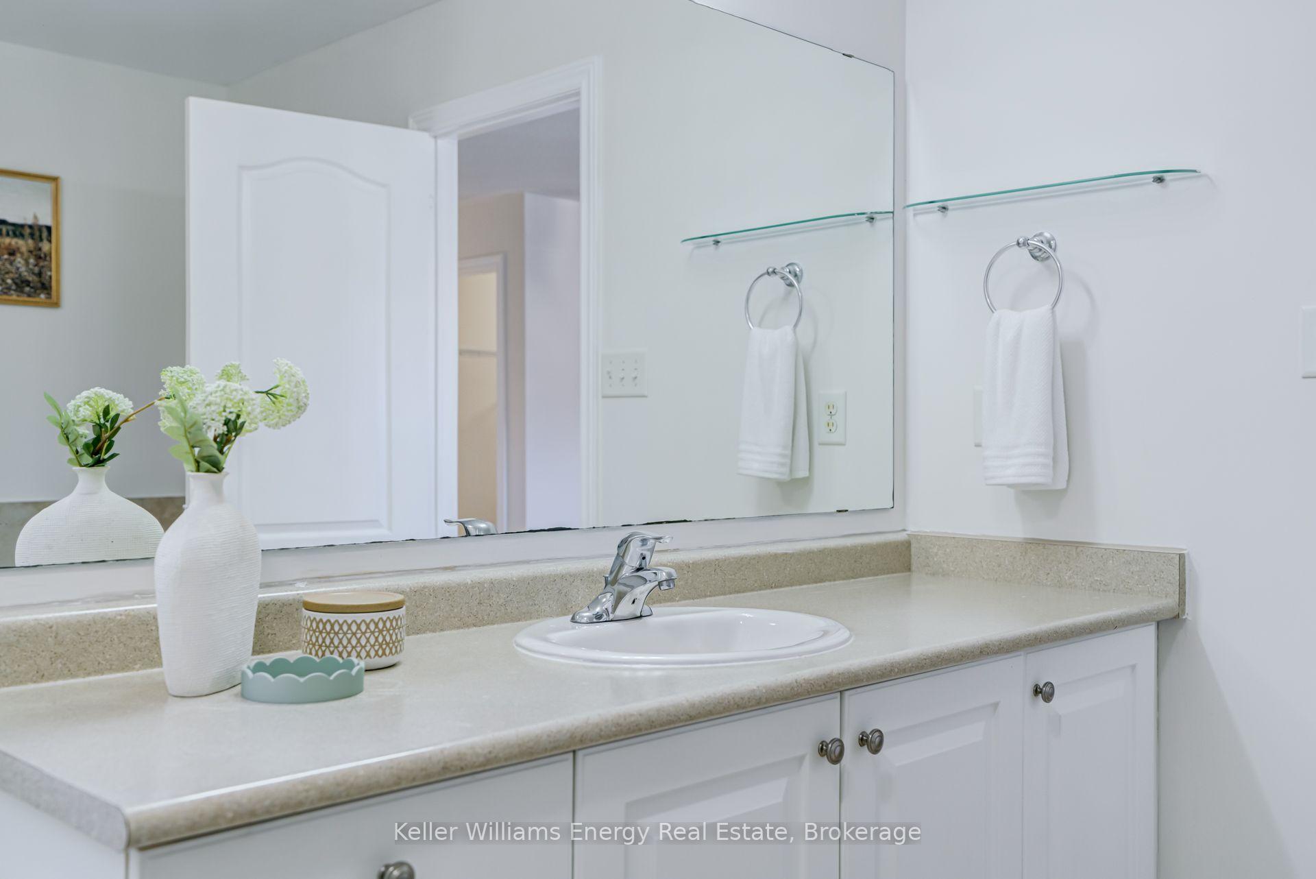 Photo 22 of 1342 Harlstone Crescent, Oshawa, Taunton — HOMEH