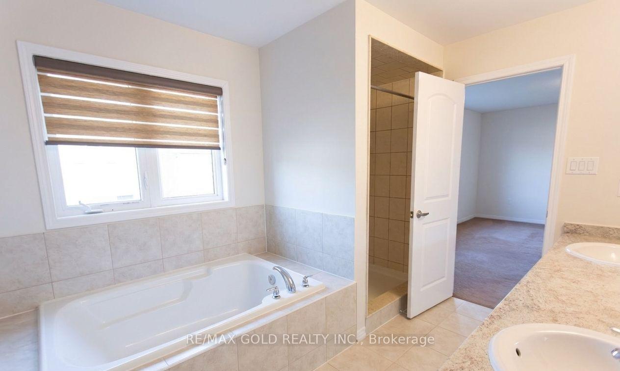 Photo 14 of 8005 Odell Crescent, Niagara Falls, Brown — HOMEH