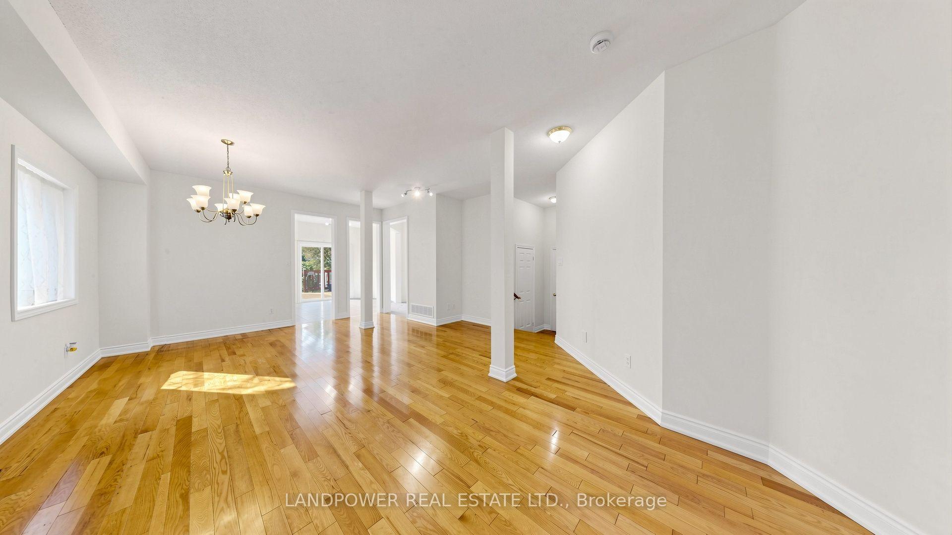 Photo 3 of 193 Helen Avenue, Markham, Village Green-South Unionville — HOMEH