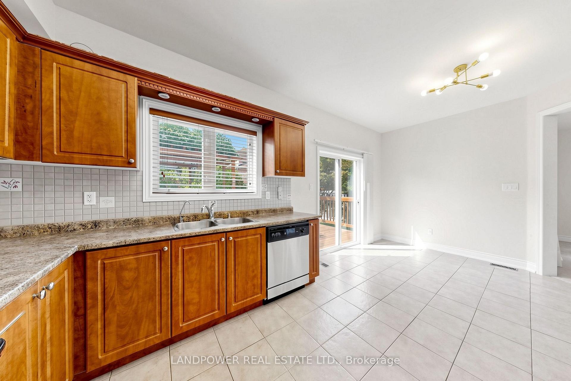 Photo 6 of 193 Helen Avenue, Markham, Village Green-South Unionville — HOMEH