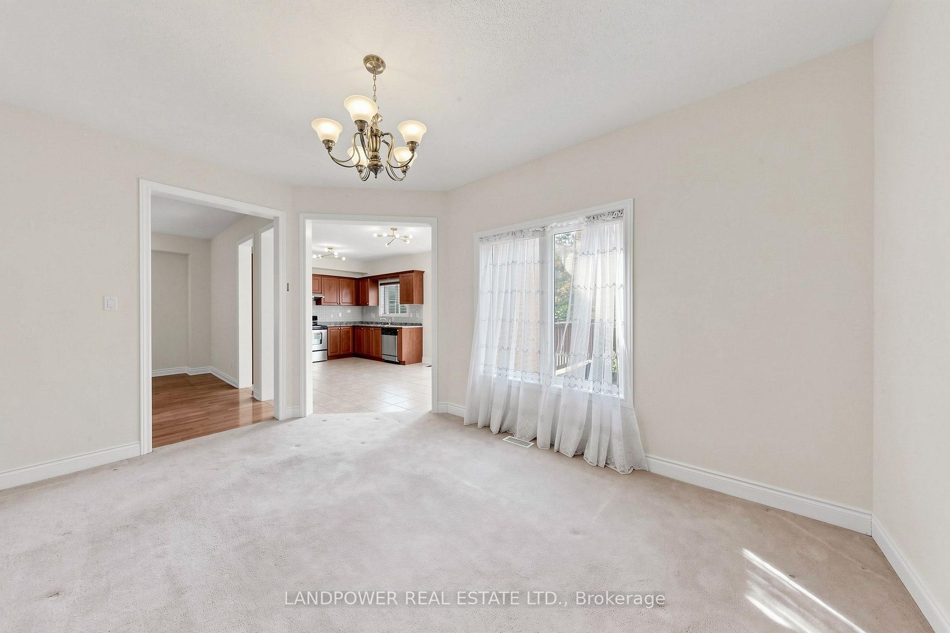 Photo 7 of 193 Helen Avenue, Markham, Village Green-South Unionville — HOMEH