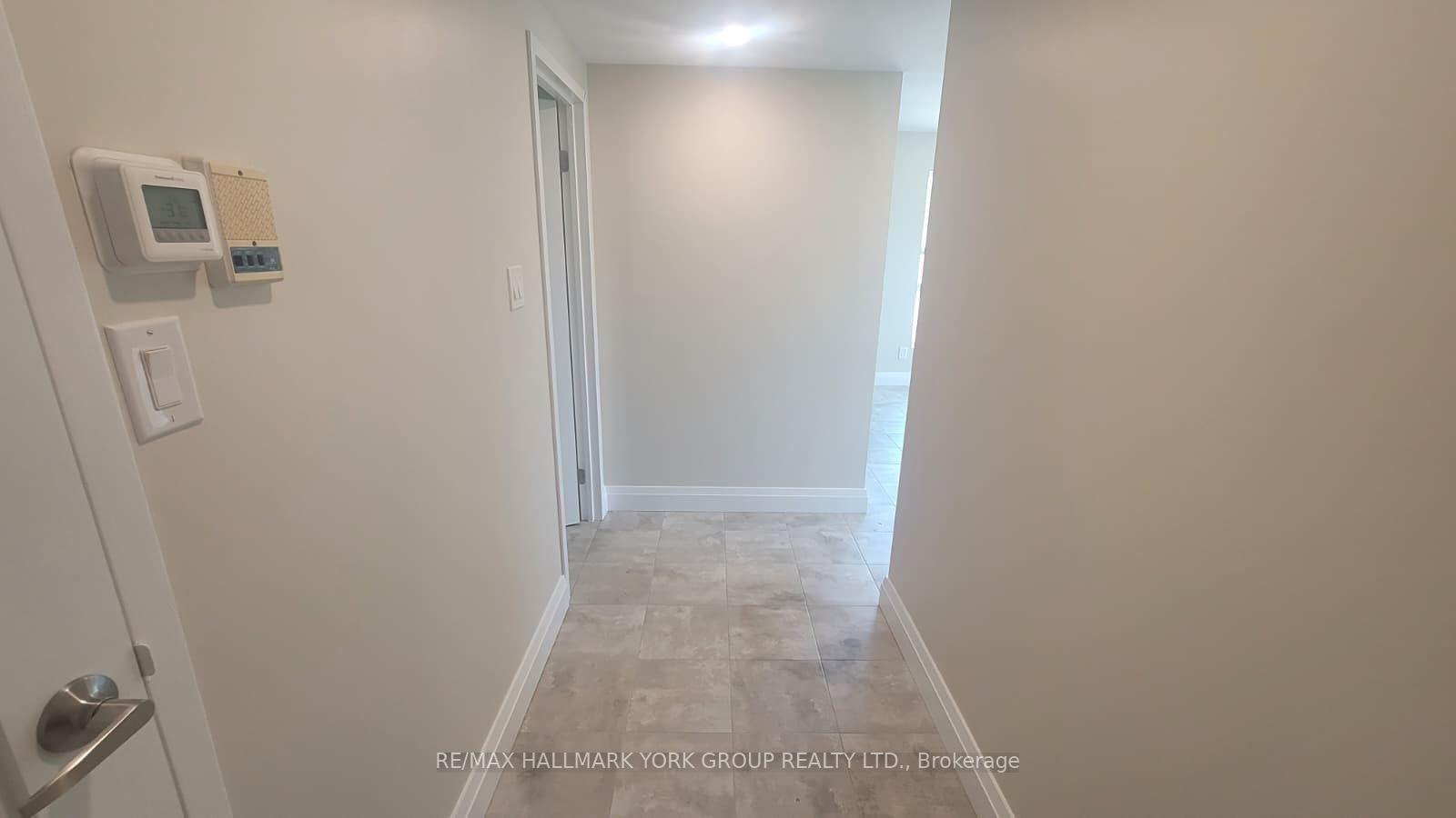 Photo 2 of Unit 310, 14 Wellington Street E, Aurora, Aurora Village — HOMEH