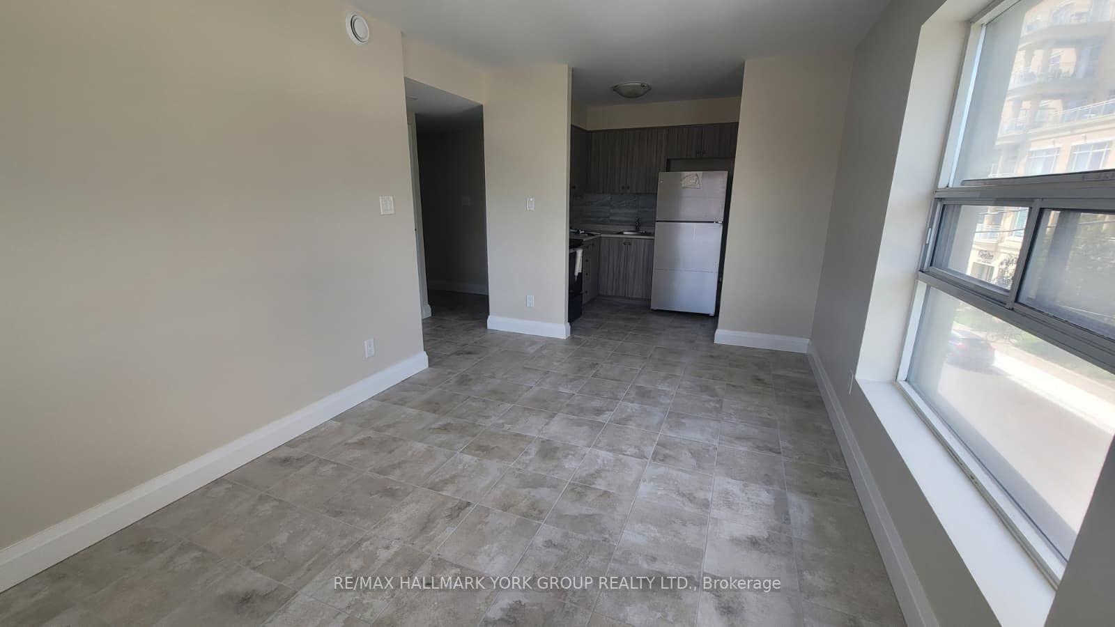 Photo 5 of Unit 310, 14 Wellington Street E, Aurora, Aurora Village — HOMEH