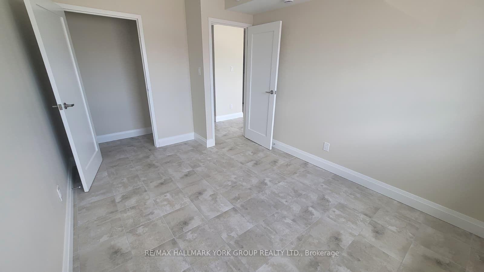 Photo 8 of Unit 310, 14 Wellington Street E, Aurora, Aurora Village — HOMEH